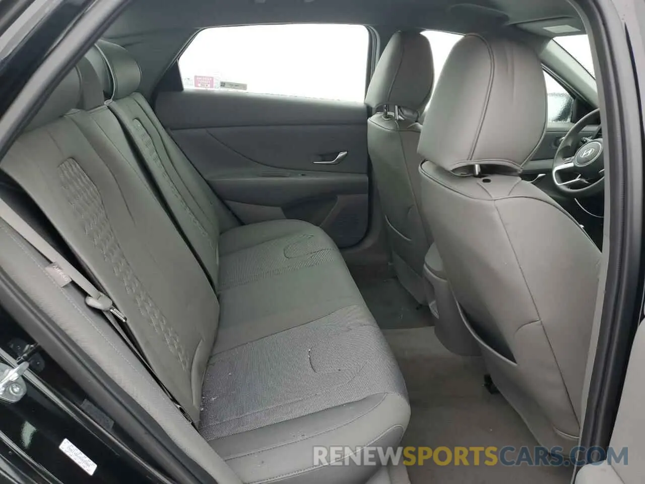 10 fotografías del automóvil dañado KMHLL4DG1RU835884 HYUNDAI ELANTRA 2024