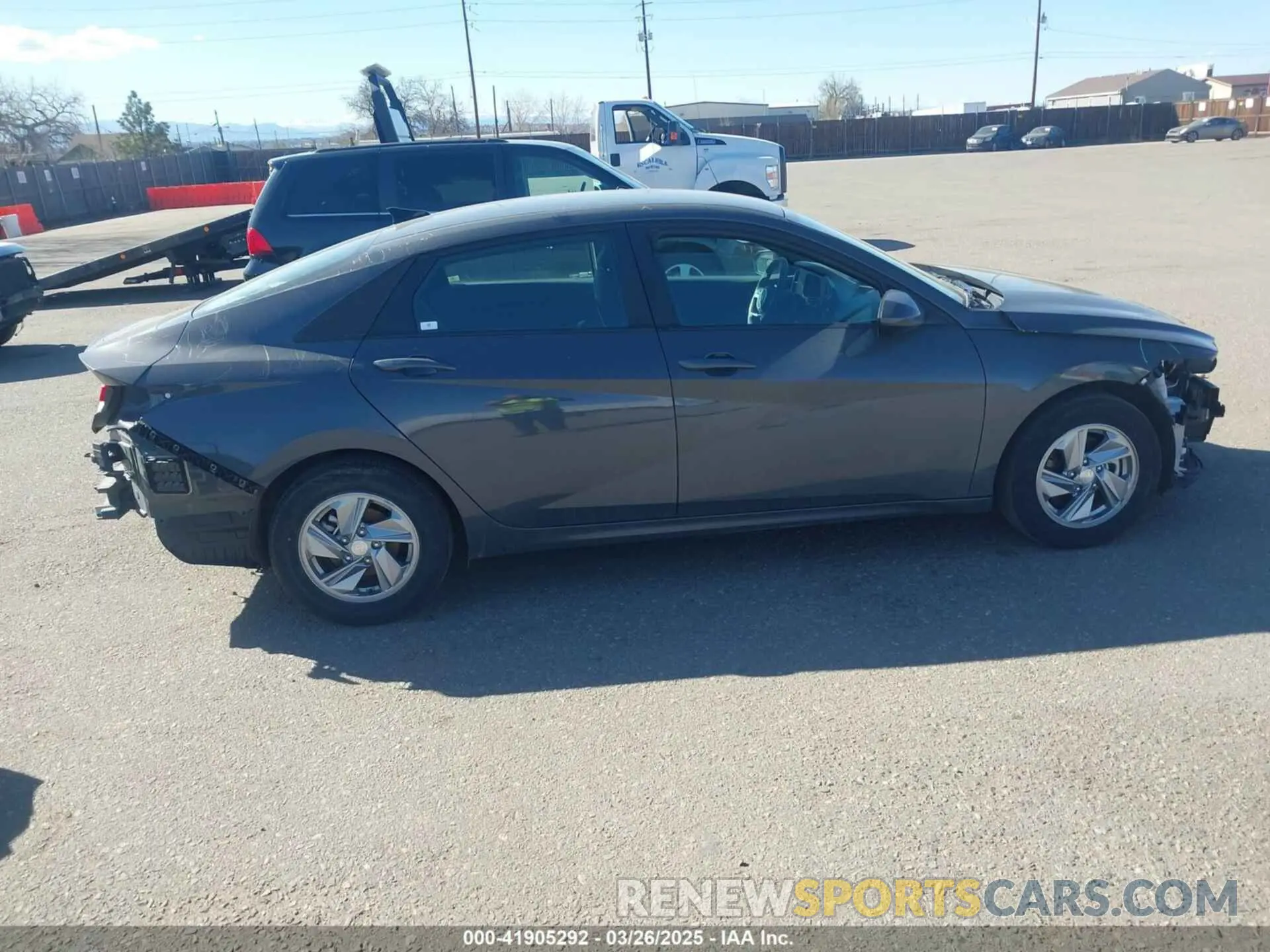 14 fotografías del automóvil dañado KMHLL4DG2RU637816 HYUNDAI ELANTRA 2024