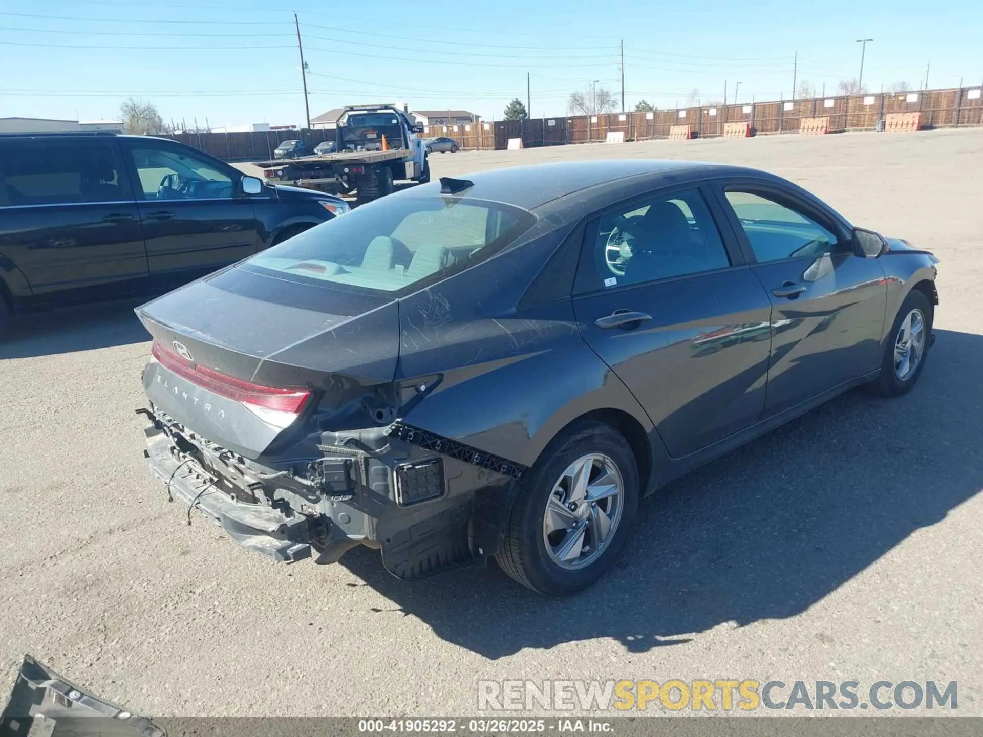 4 fotografías del automóvil dañado KMHLL4DG2RU637816 HYUNDAI ELANTRA 2024