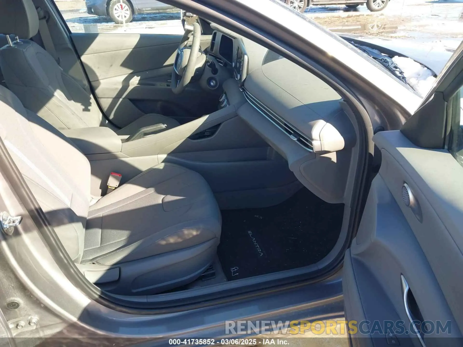 5 fotografías del automóvil dañado KMHLL4DG2RU826658 HYUNDAI ELANTRA 2024
