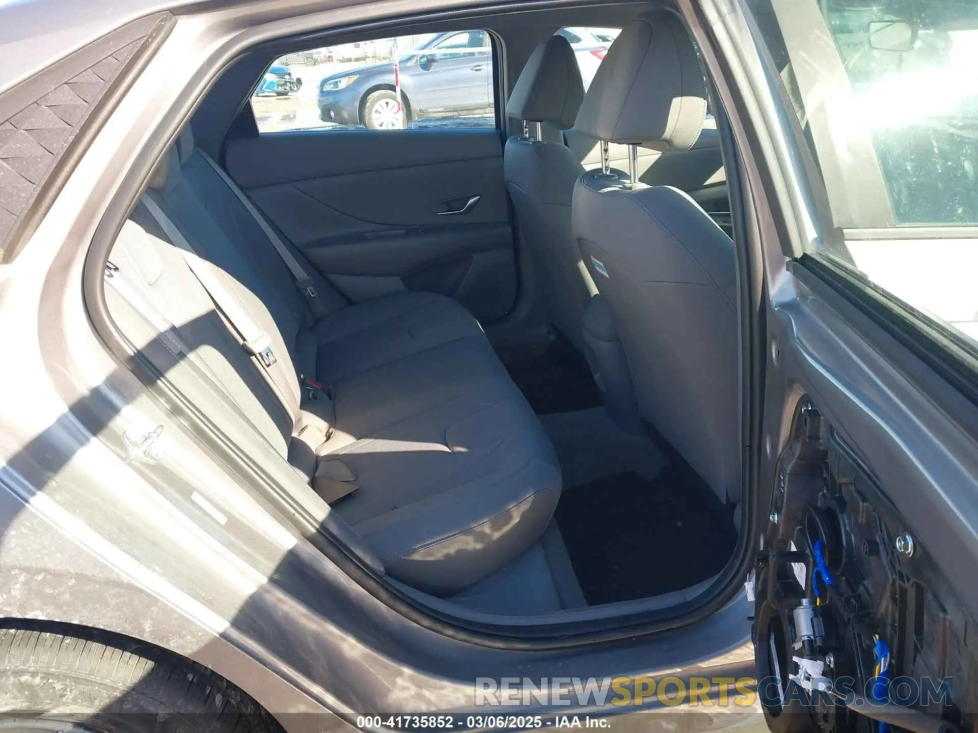 8 fotografías del automóvil dañado KMHLL4DG2RU826658 HYUNDAI ELANTRA 2024
