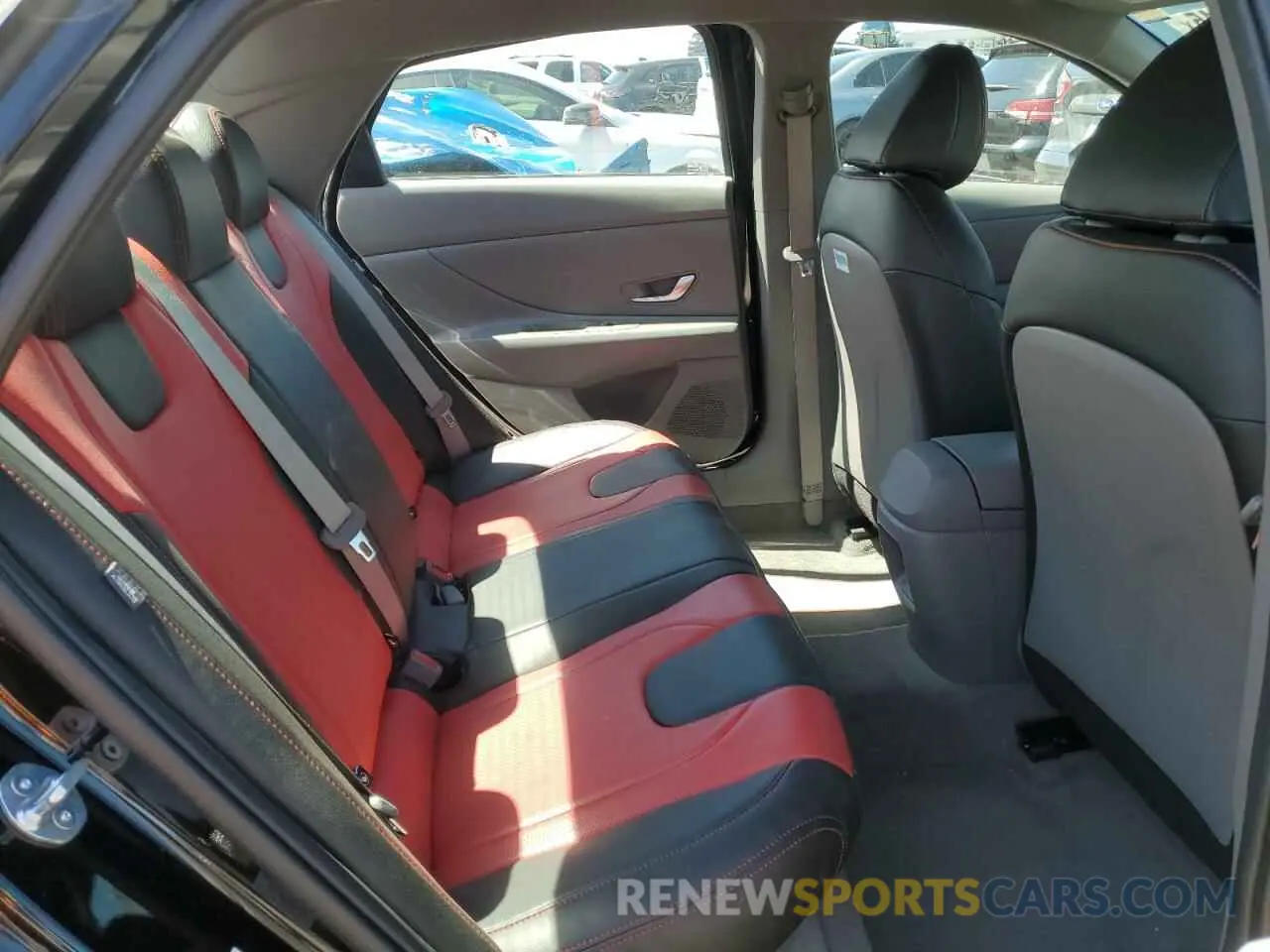 10 fotografías del automóvil dañado KMHLL4DG3RU774439 HYUNDAI ELANTRA 2024
