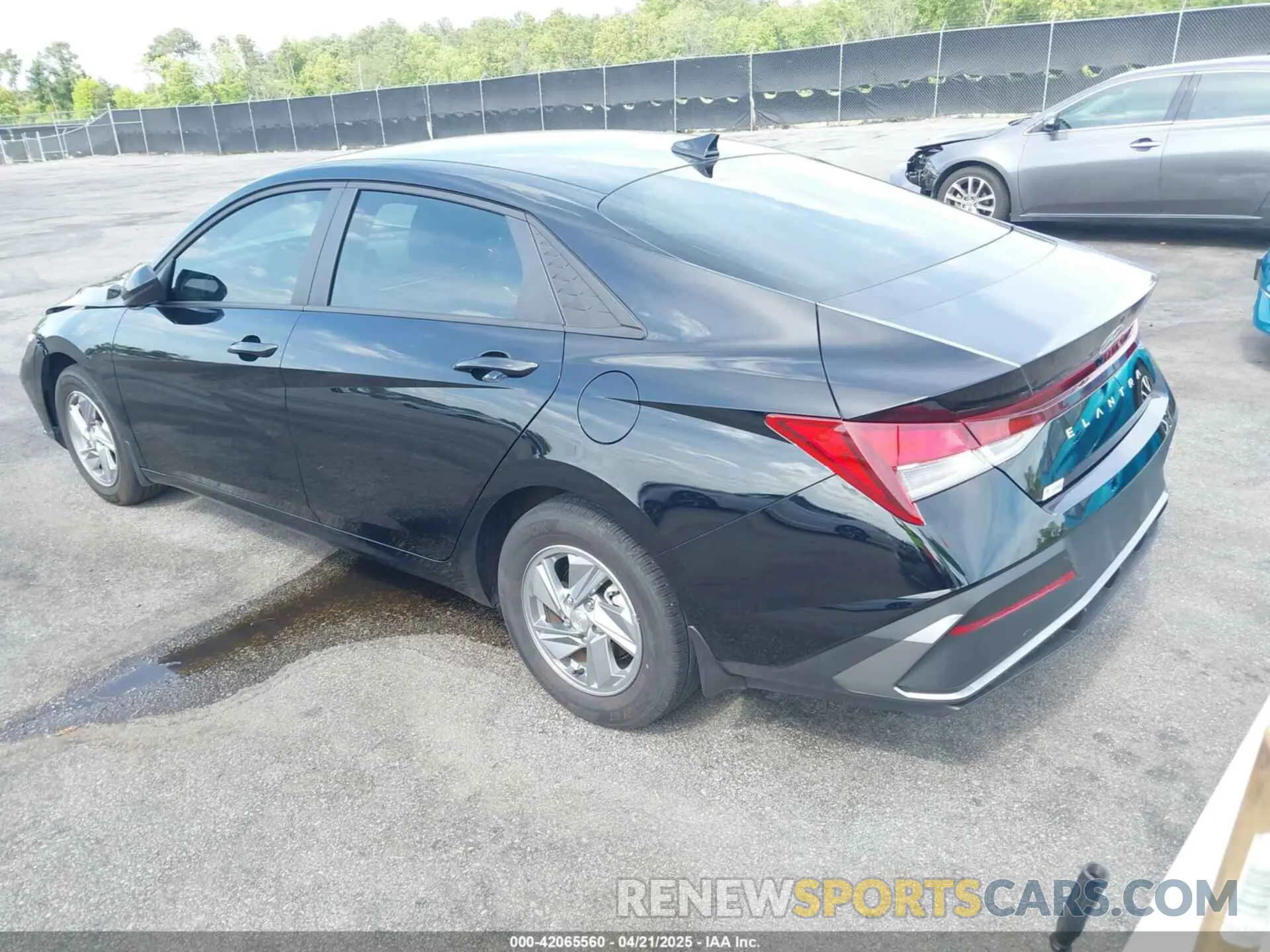 3 fotografías del automóvil dañado KMHLL4DG3RU799454 HYUNDAI ELANTRA 2024