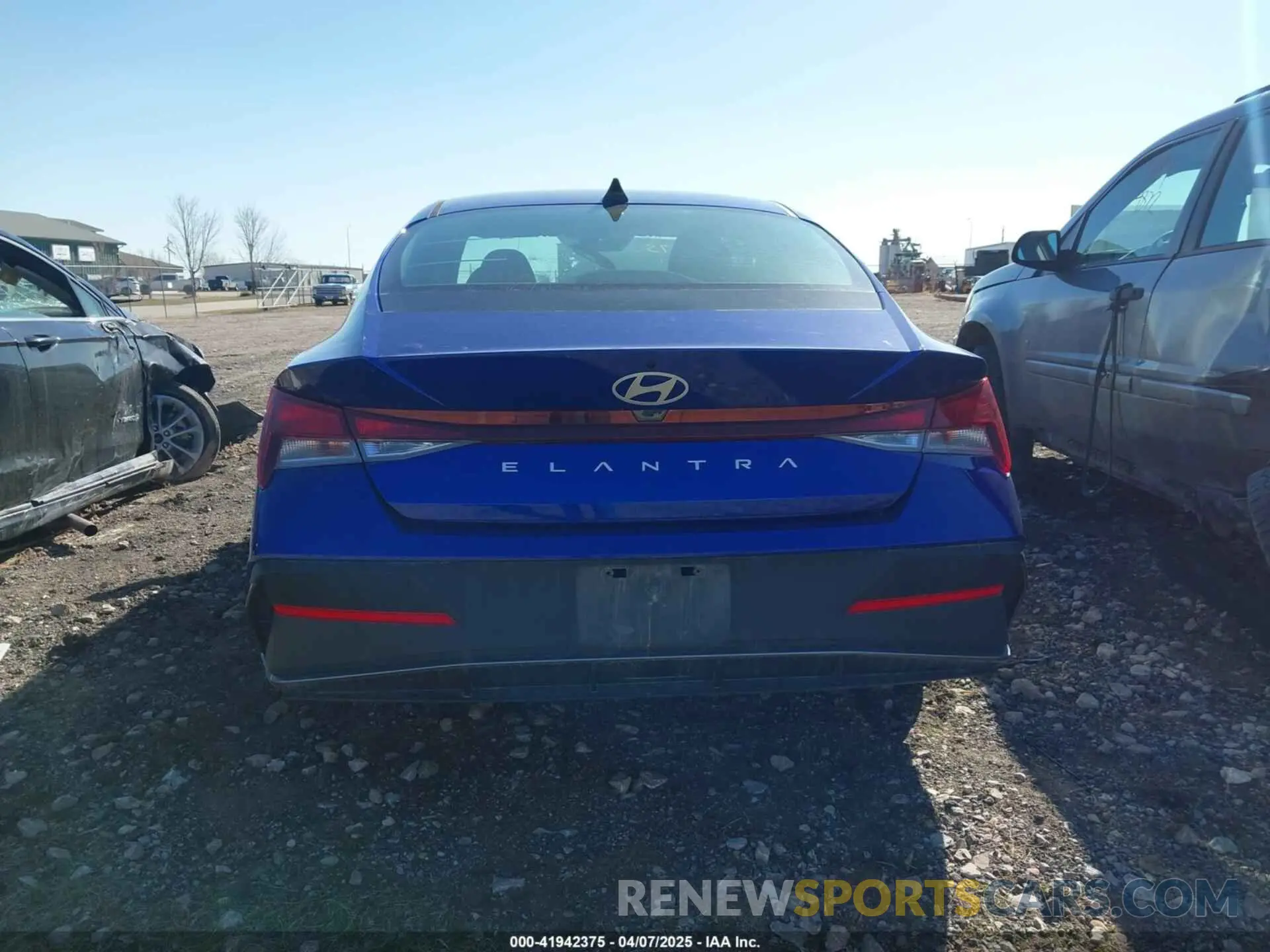 16 fotografías del automóvil dañado KMHLL4DG3RU848717 HYUNDAI ELANTRA 2024