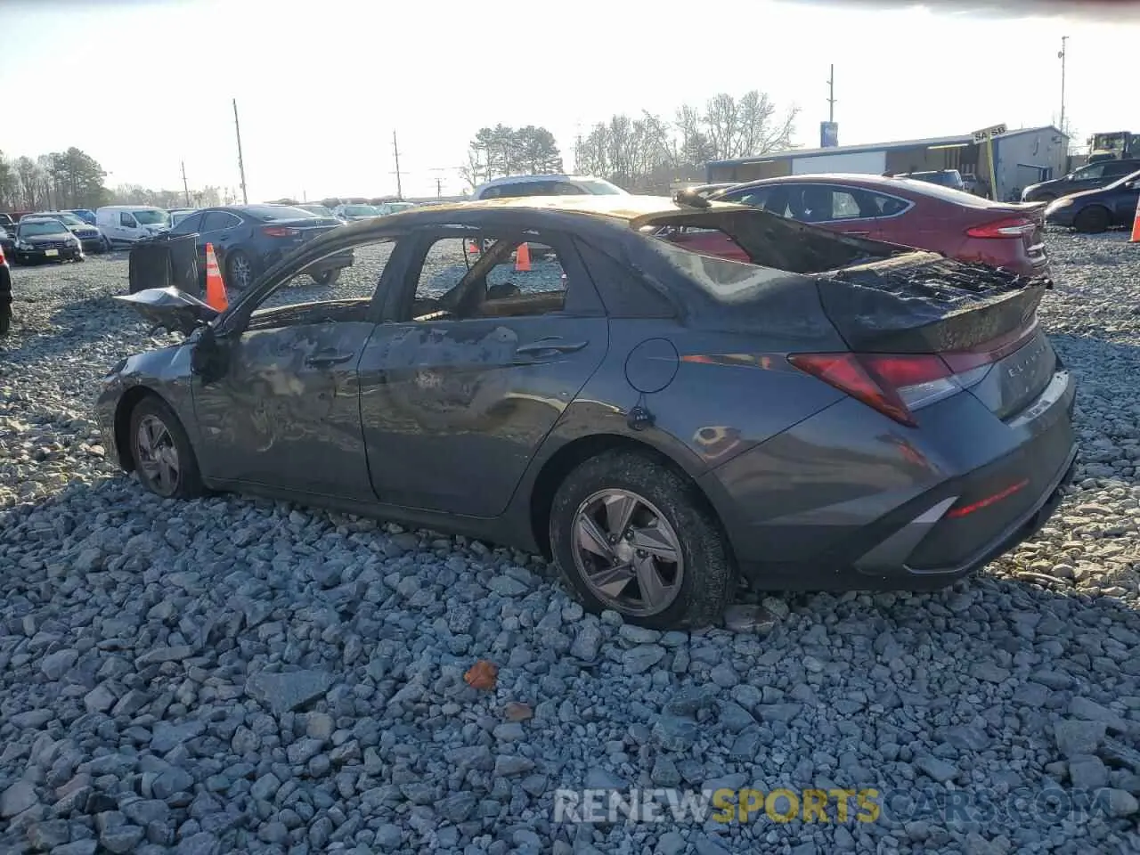 2 fotografías del automóvil dañado KMHLL4DG4RU723063 HYUNDAI ELANTRA 2024