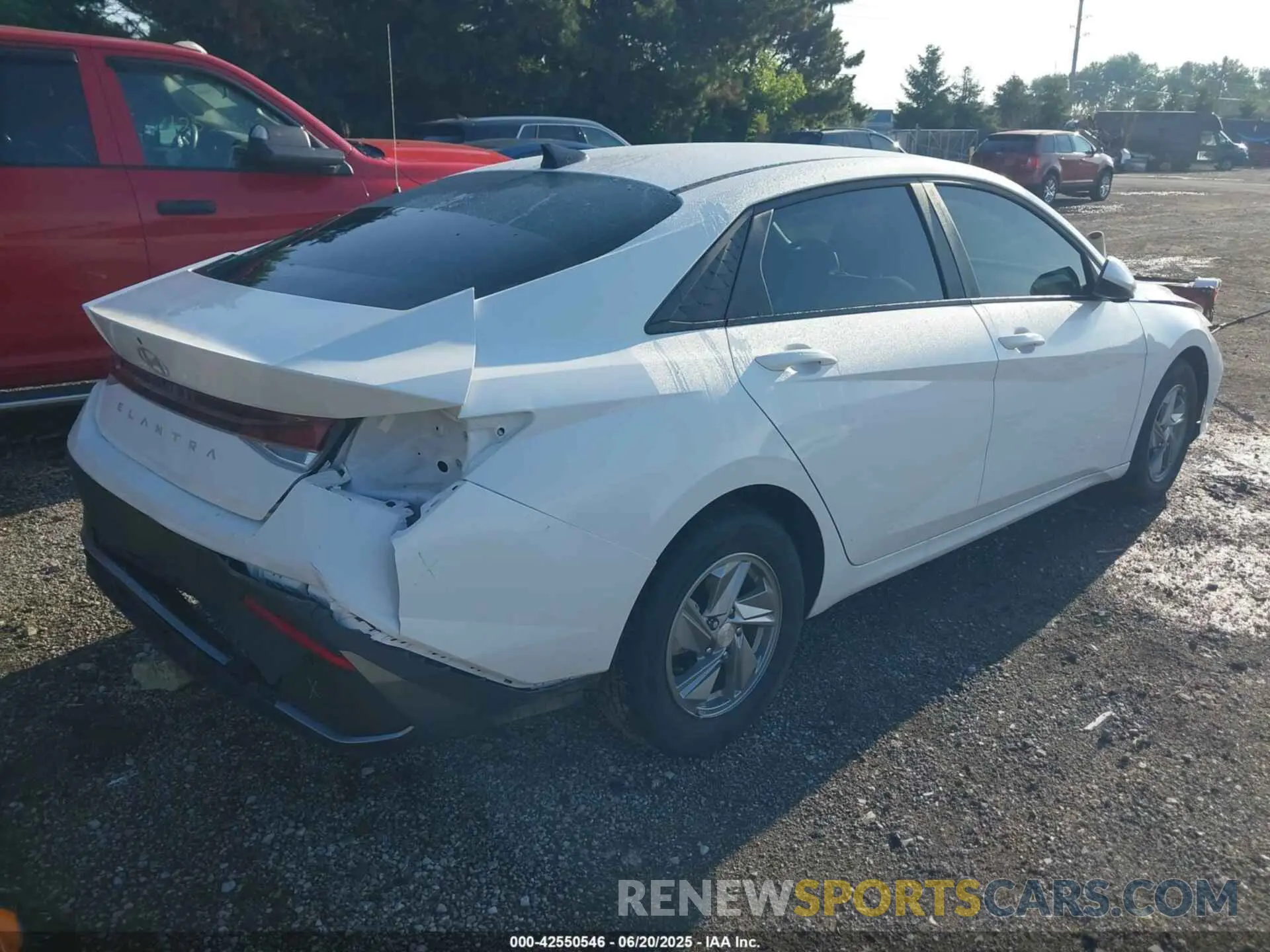 4 fotografías del automóvil dañado KMHLL4DG4RU727081 HYUNDAI ELANTRA 2024