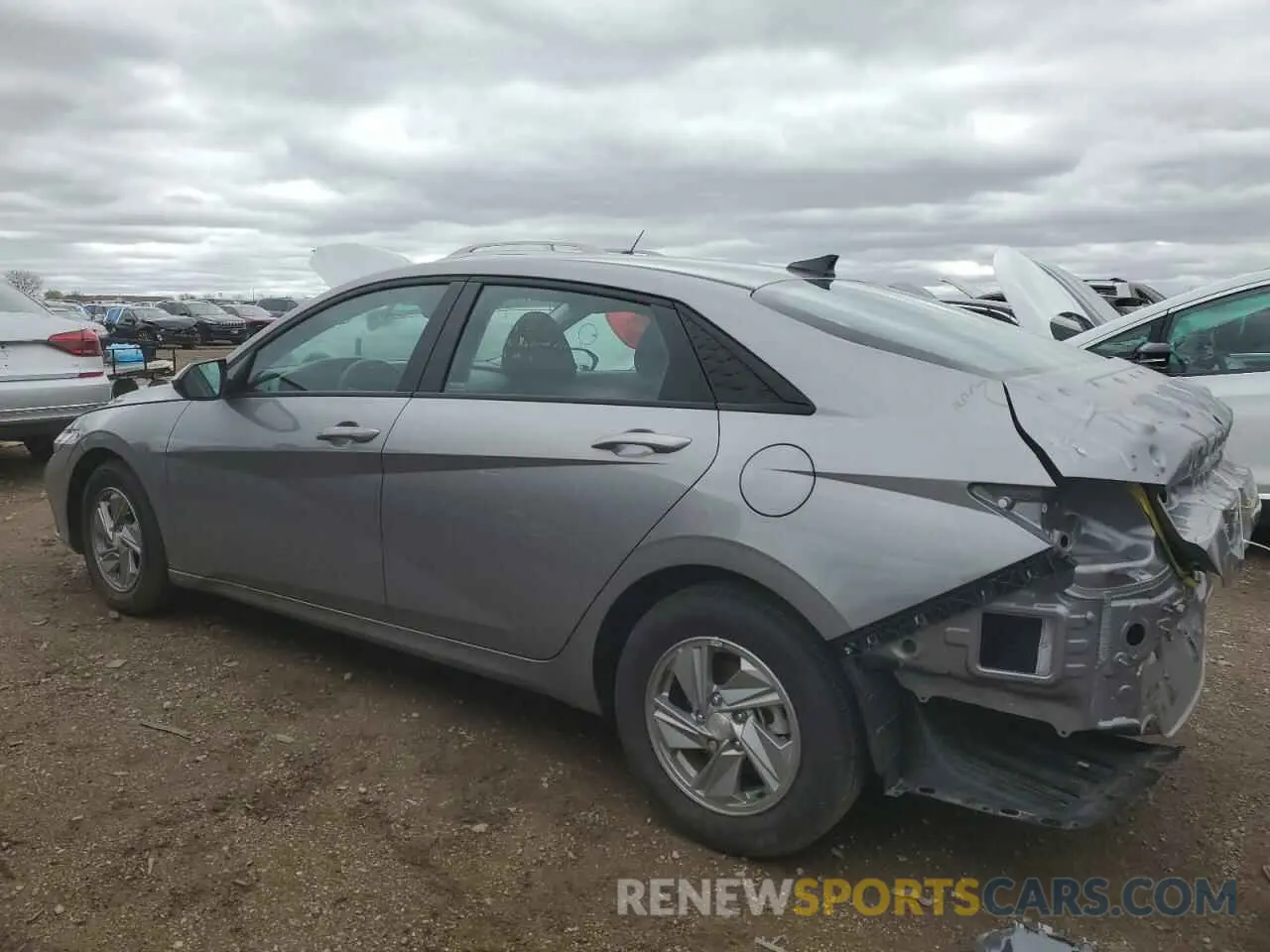 2 fotografías del automóvil dañado KMHLL4DG4RU842506 HYUNDAI ELANTRA 2024