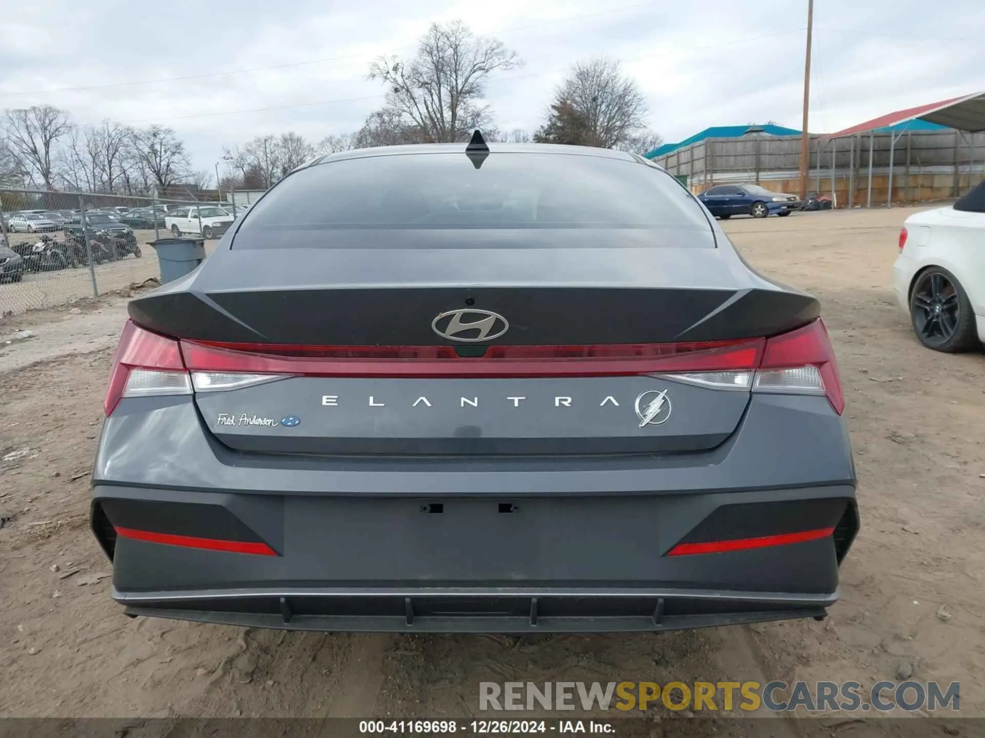 17 fotografías del automóvil dañado KMHLL4DG5RU722679 HYUNDAI ELANTRA 2024
