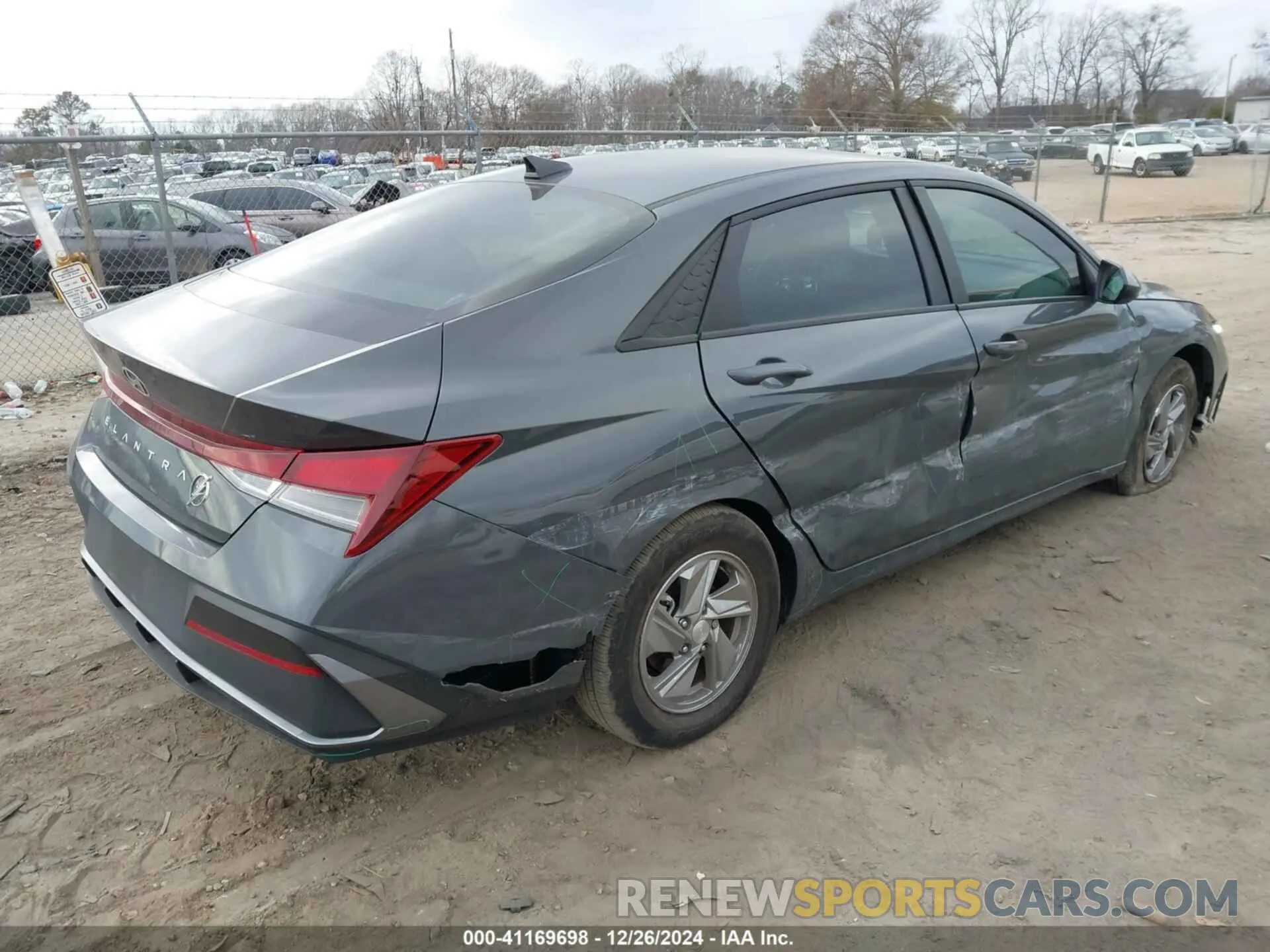 4 fotografías del automóvil dañado KMHLL4DG5RU722679 HYUNDAI ELANTRA 2024