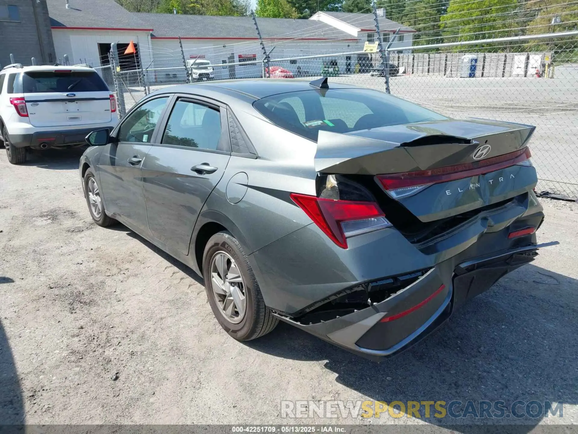 14 fotografías del automóvil dañado KMHLL4DG5RU726988 HYUNDAI ELANTRA 2024