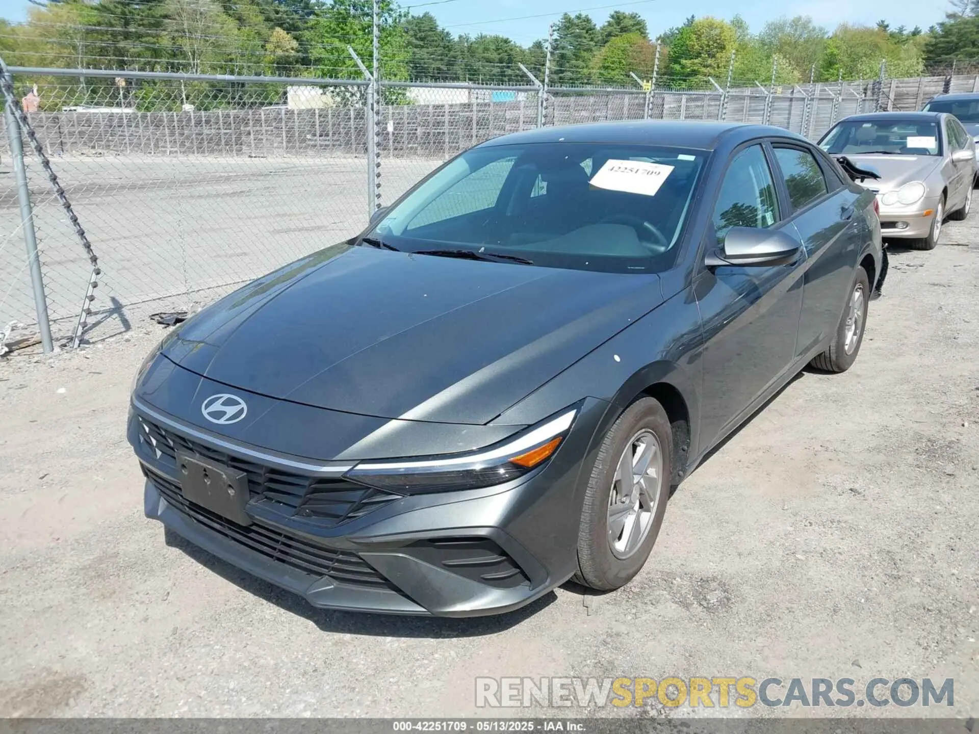 2 fotografías del automóvil dañado KMHLL4DG5RU726988 HYUNDAI ELANTRA 2024