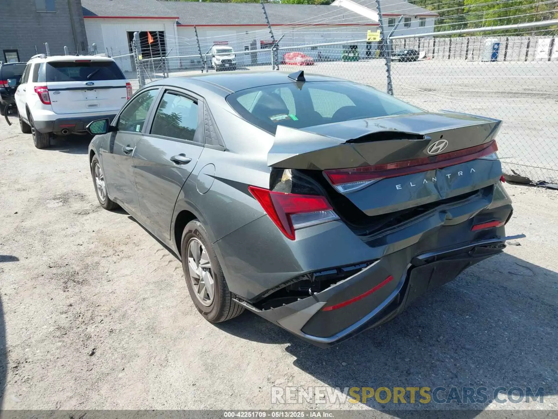 3 fotografías del automóvil dañado KMHLL4DG5RU726988 HYUNDAI ELANTRA 2024