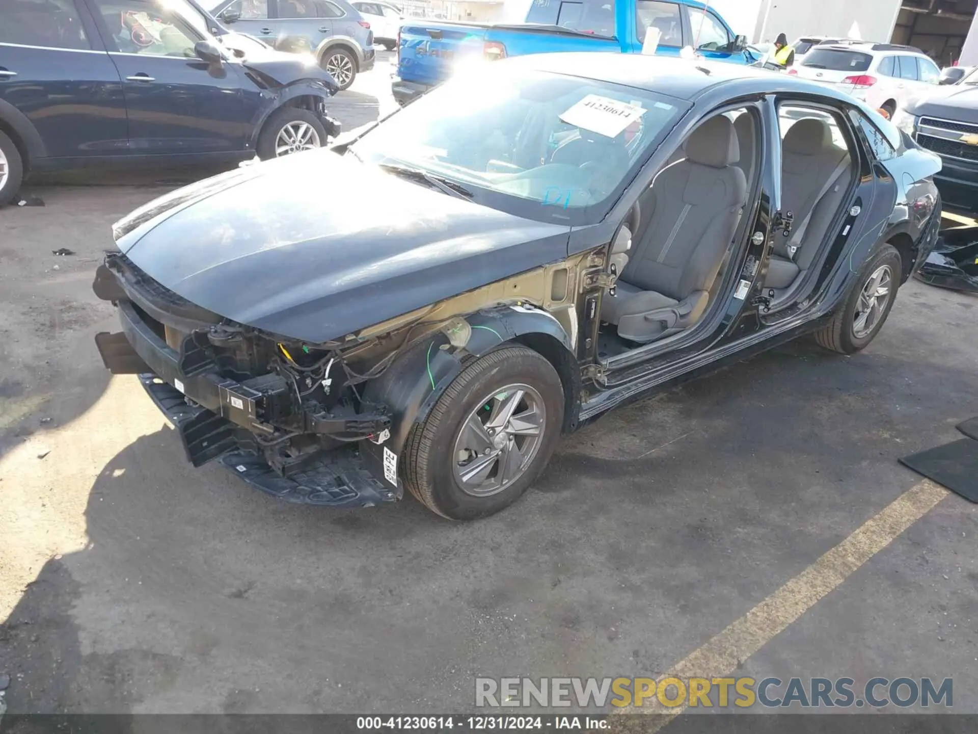 2 fotografías del automóvil dañado KMHLL4DG6RU765251 HYUNDAI ELANTRA 2024