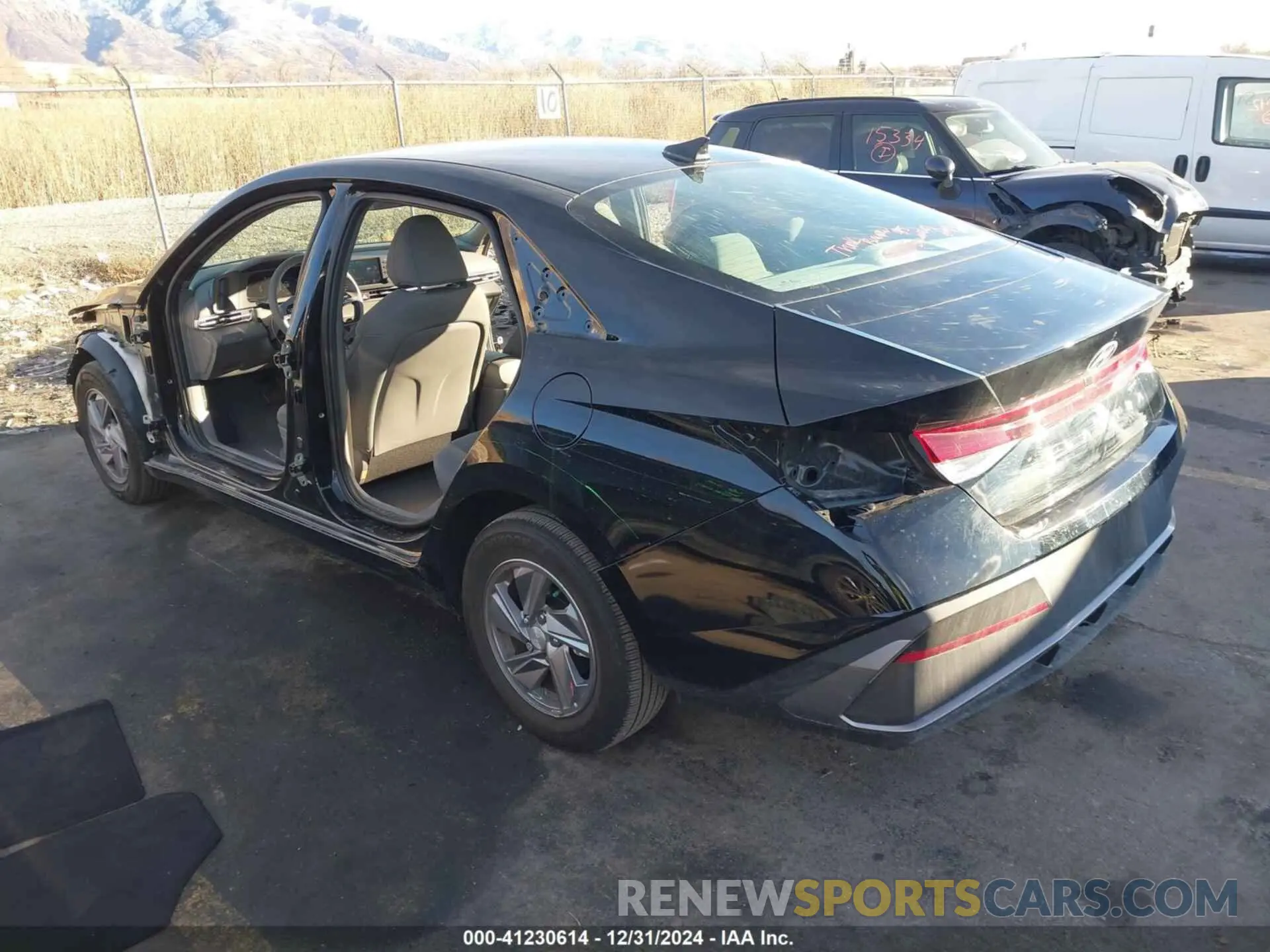 3 fotografías del automóvil dañado KMHLL4DG6RU765251 HYUNDAI ELANTRA 2024