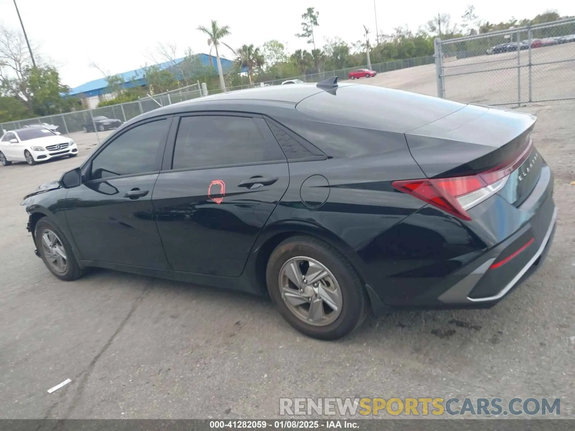 15 fotografías del automóvil dañado KMHLL4DG7RU739600 HYUNDAI ELANTRA 2024