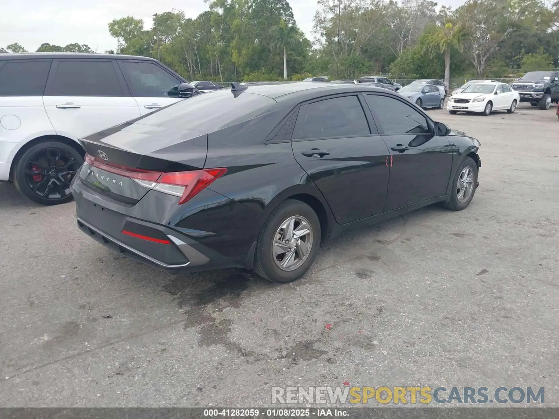 4 fotografías del automóvil dañado KMHLL4DG7RU739600 HYUNDAI ELANTRA 2024