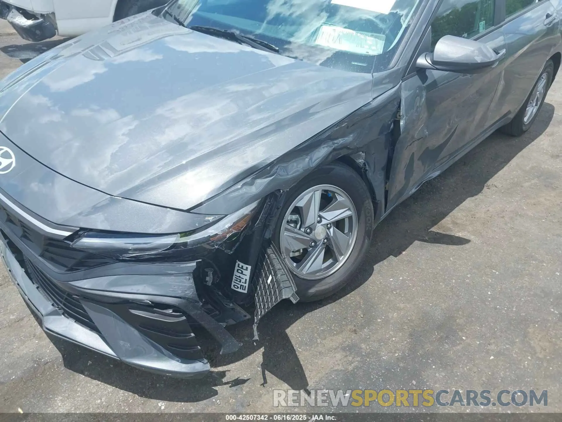 6 fotografías del automóvil dañado KMHLL4DG7RU818474 HYUNDAI ELANTRA 2024