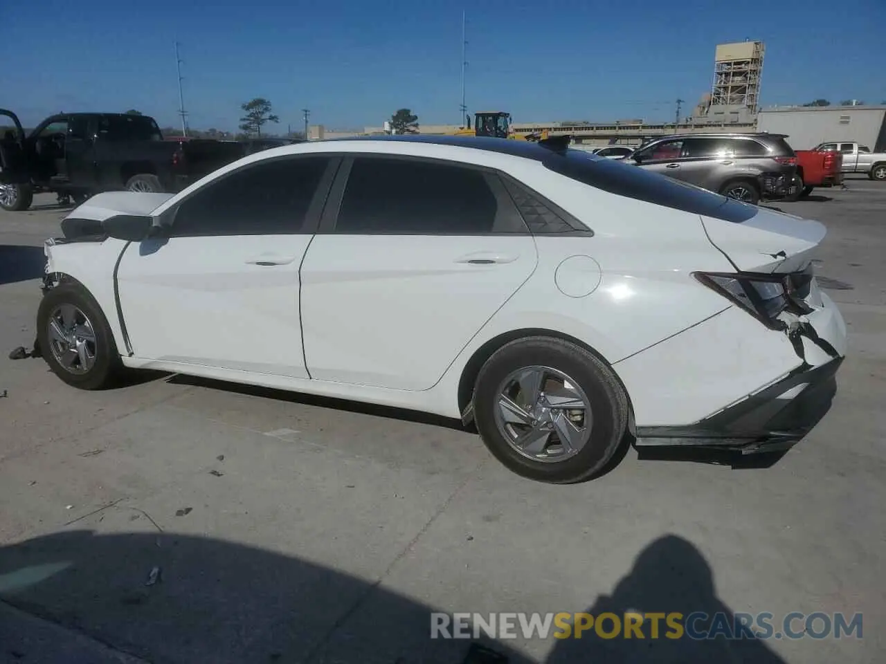 2 fotografías del automóvil dañado KMHLL4DG8RU685885 HYUNDAI ELANTRA 2024