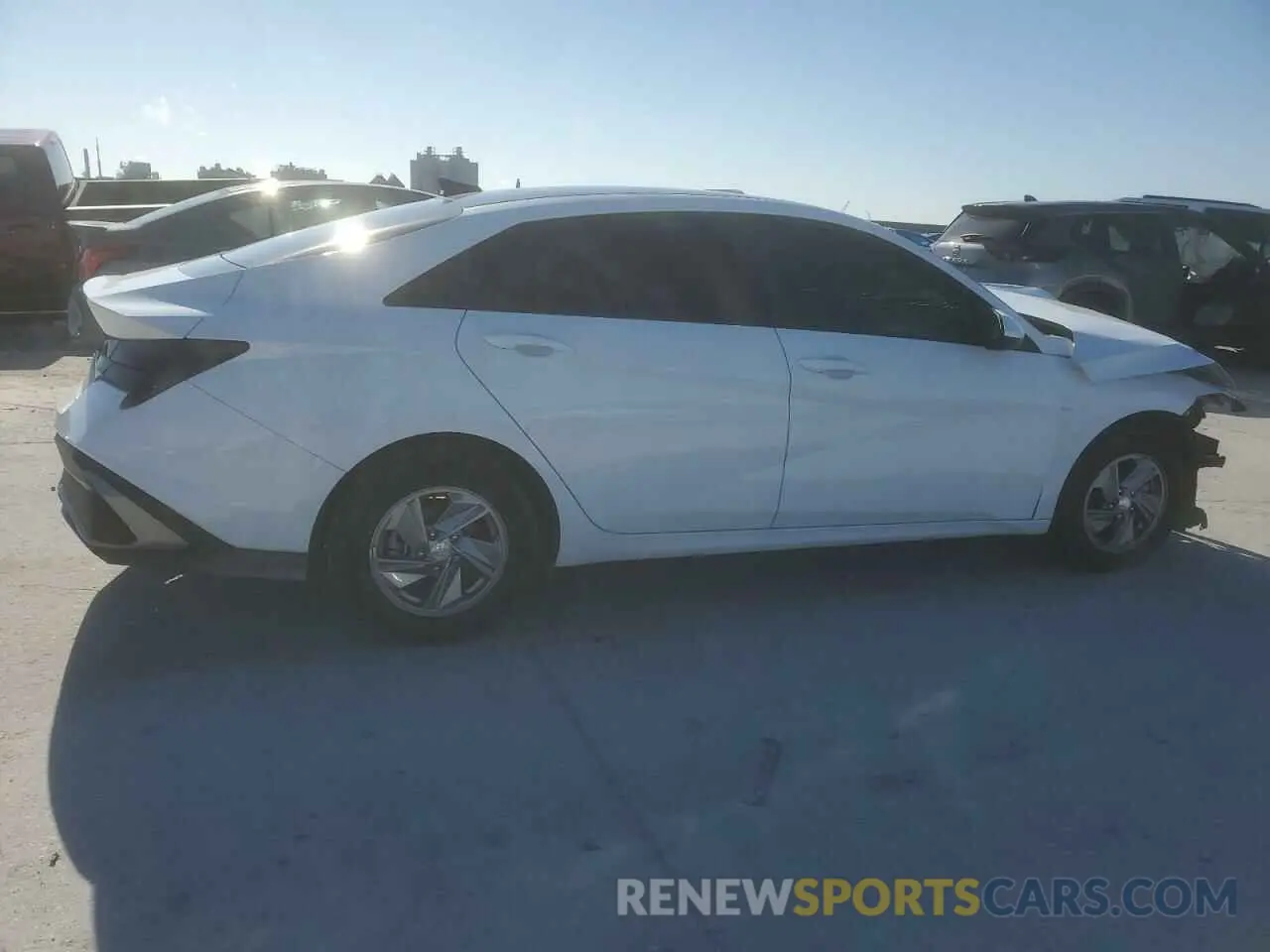 3 fotografías del automóvil dañado KMHLL4DG8RU685885 HYUNDAI ELANTRA 2024