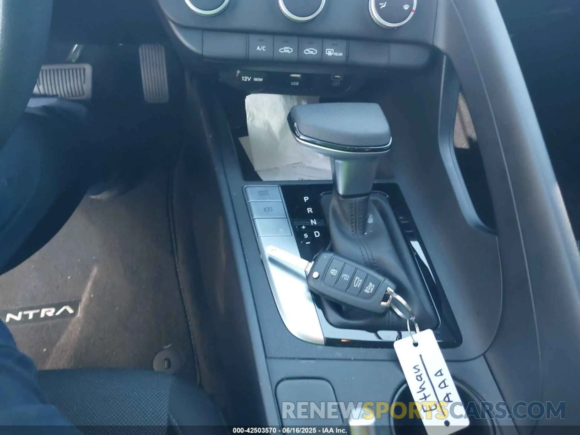 11 fotografías del automóvil dañado KMHLL4DG8RU816118 HYUNDAI ELANTRA 2024