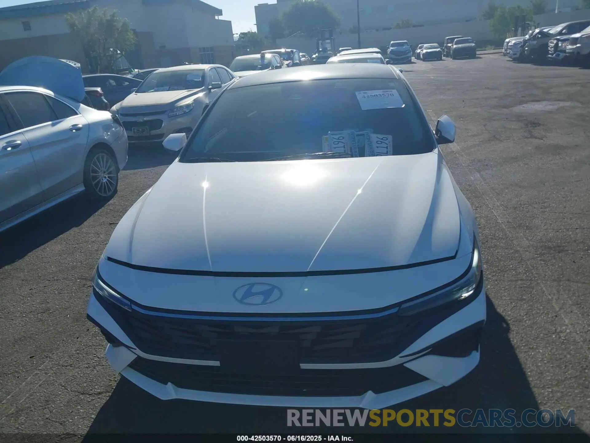 12 fotografías del automóvil dañado KMHLL4DG8RU816118 HYUNDAI ELANTRA 2024