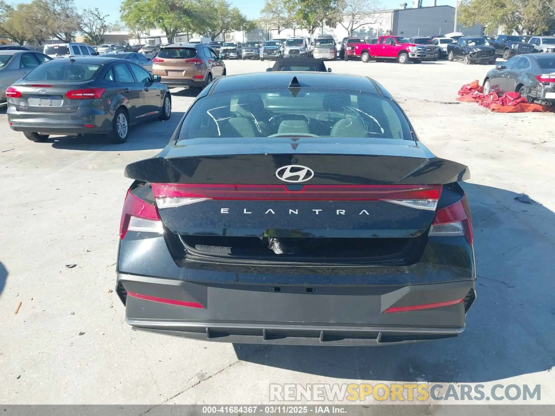 16 fotografías del automóvil dañado KMHLL4DG9RU802003 HYUNDAI ELANTRA 2024