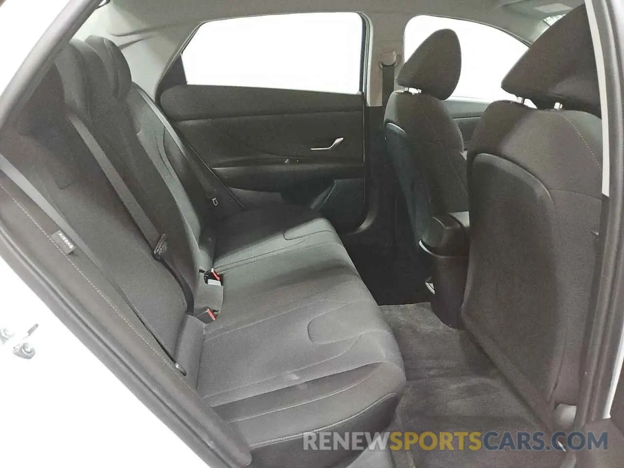 10 fotografías del automóvil dañado KMHLL4DG9RU826527 HYUNDAI ELANTRA 2024
