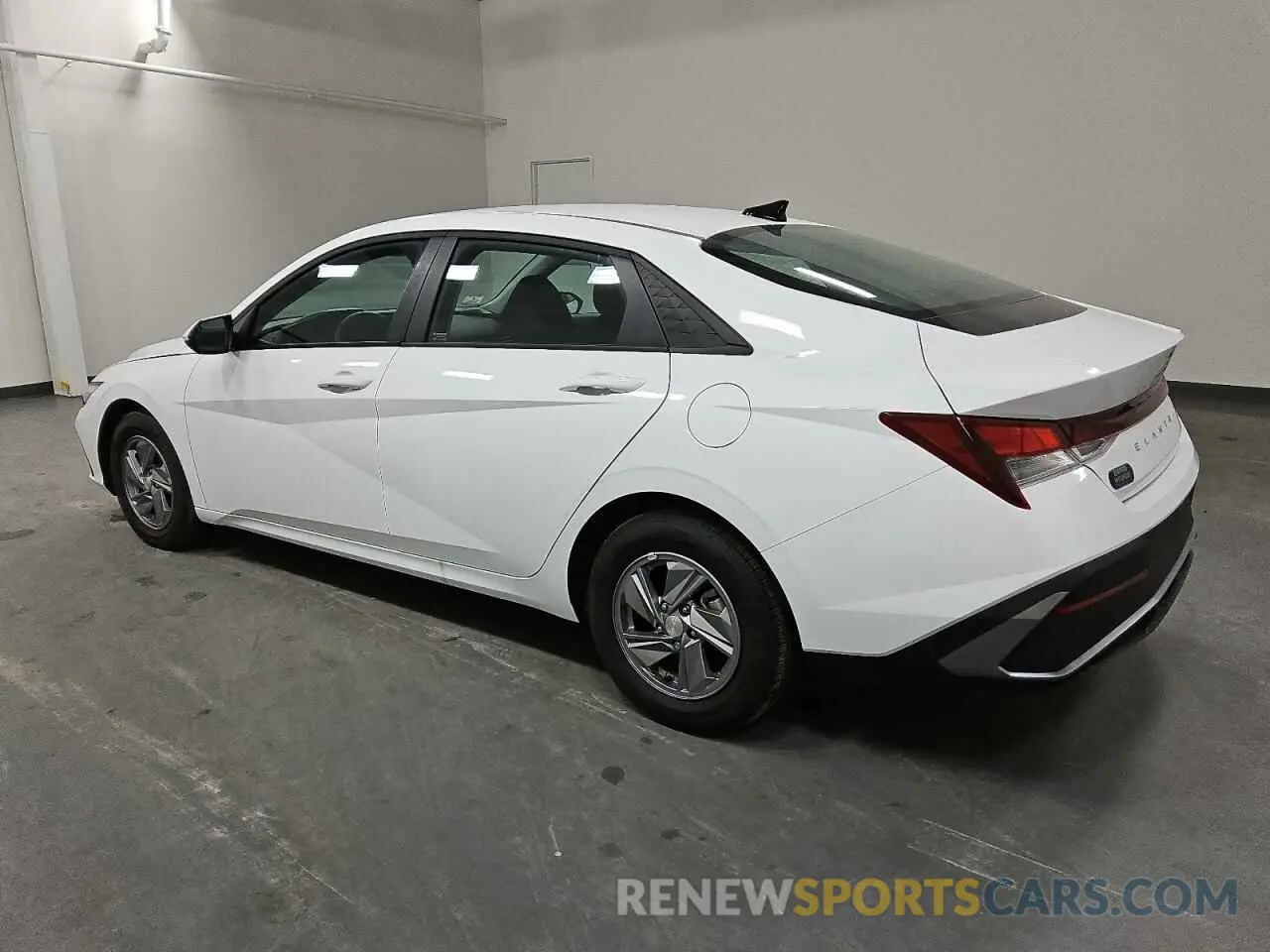2 fotografías del automóvil dañado KMHLL4DG9RU826527 HYUNDAI ELANTRA 2024