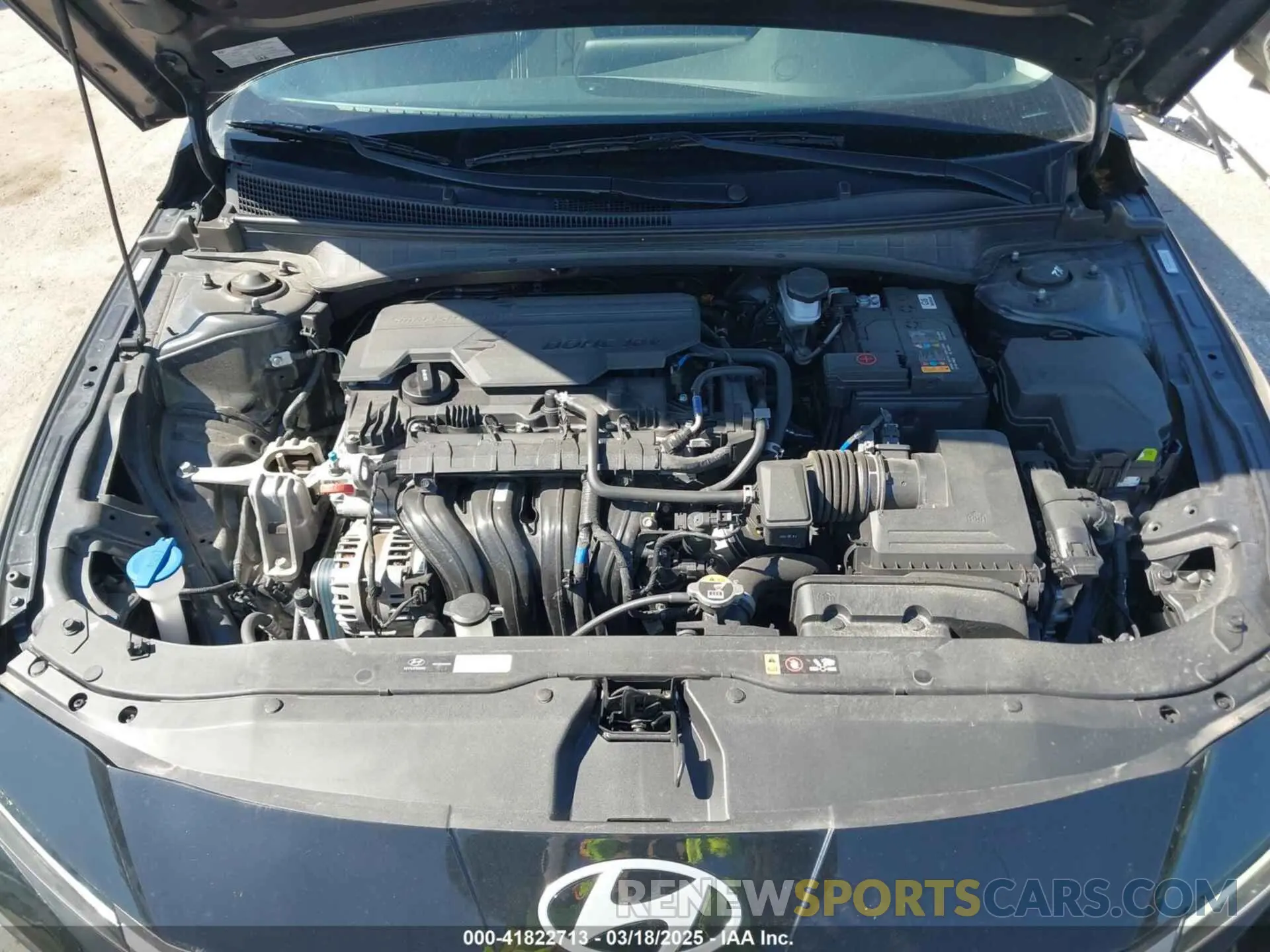 10 fotografías del automóvil dañado KMHLM4DG0RU640615 HYUNDAI ELANTRA 2024