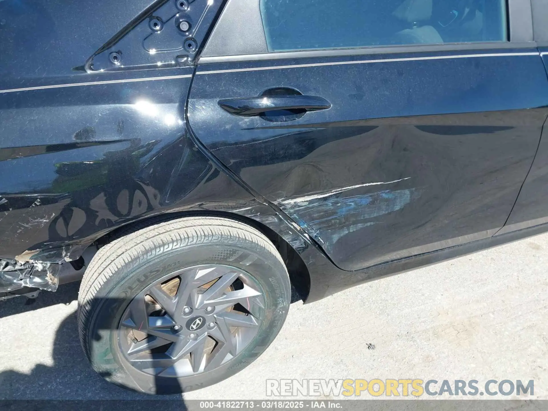 19 fotografías del automóvil dañado KMHLM4DG0RU640615 HYUNDAI ELANTRA 2024