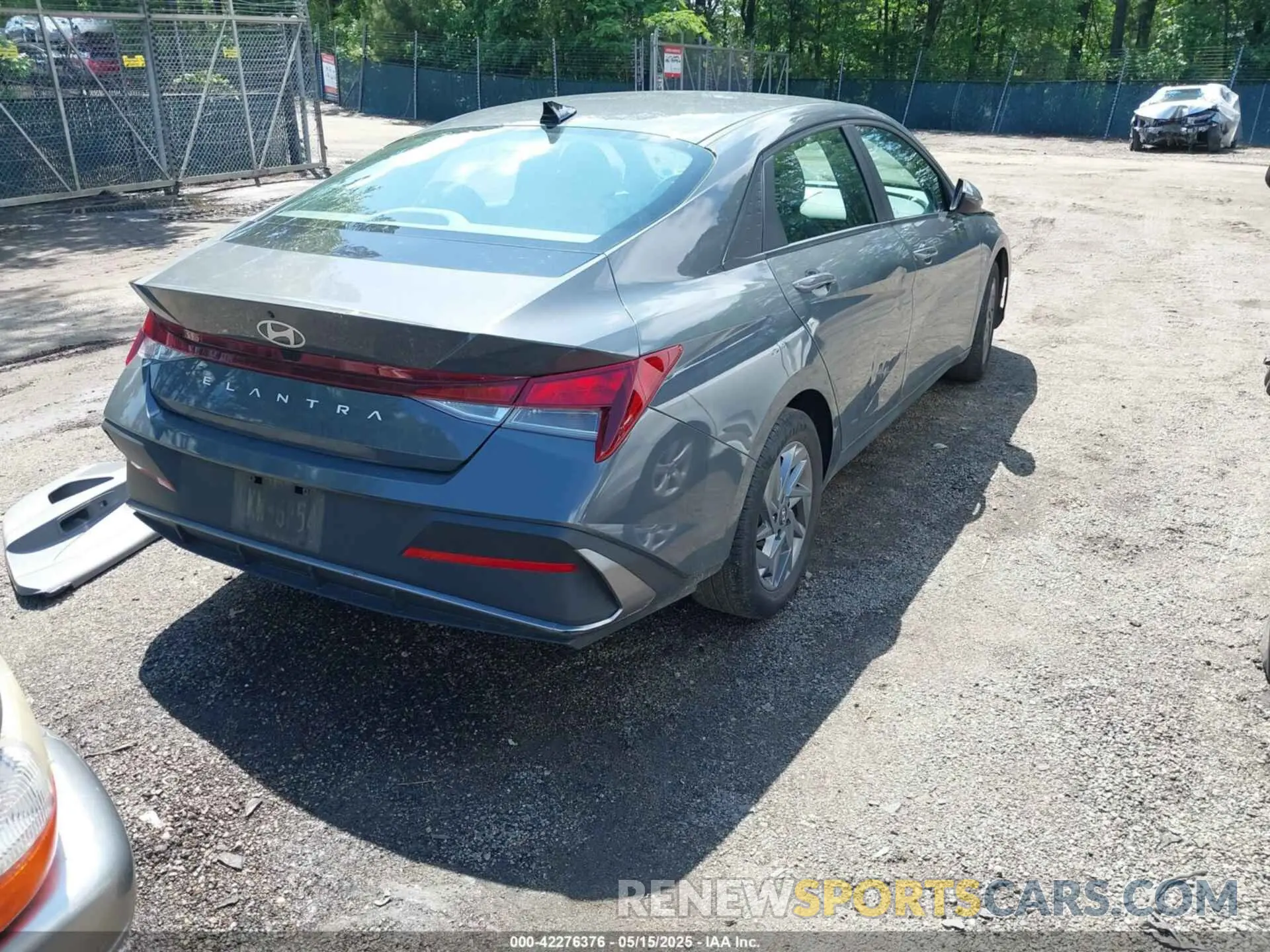 4 fotografías del automóvil dañado KMHLM4DG0RU709934 HYUNDAI ELANTRA 2024