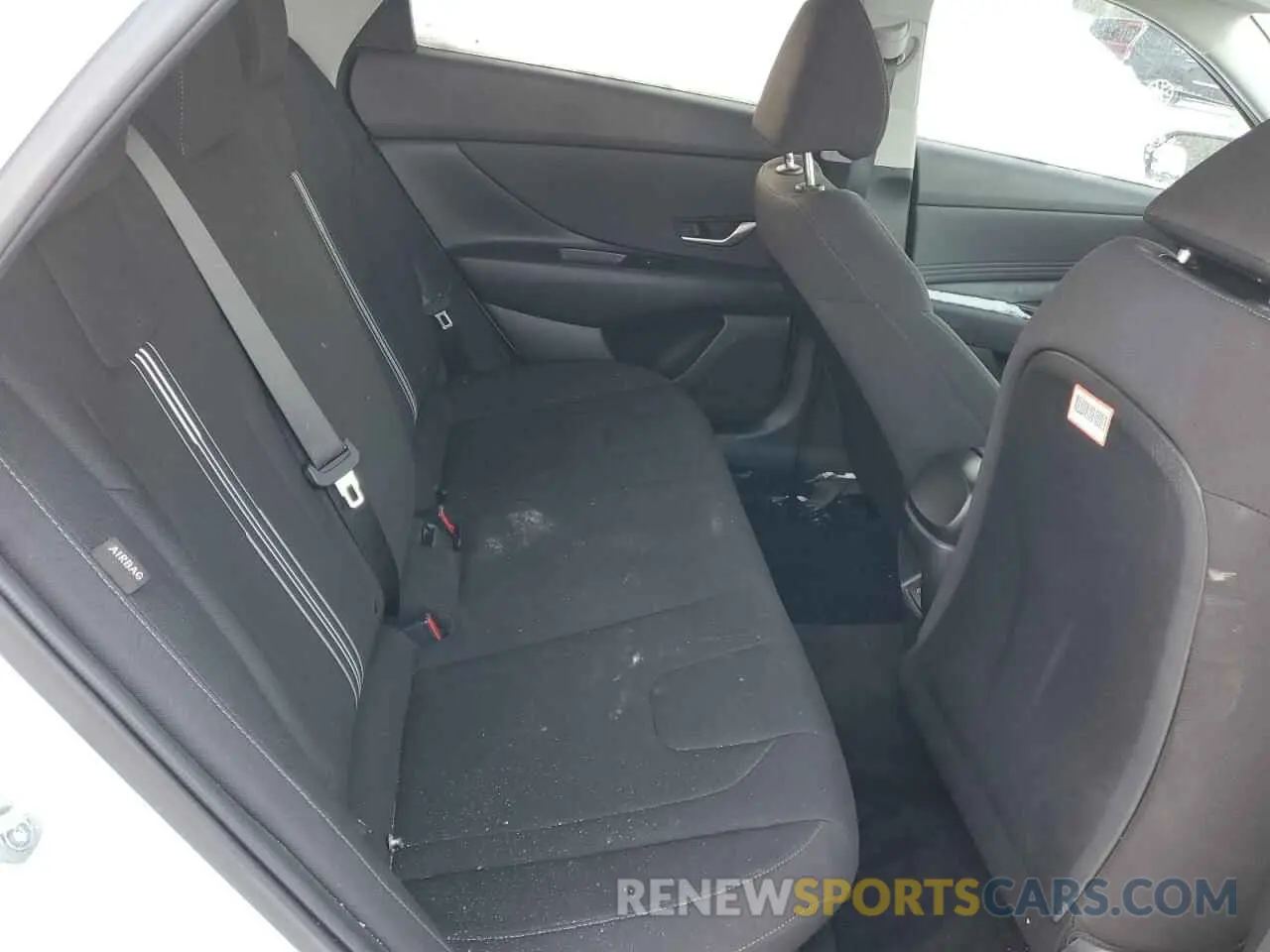 10 fotografías del automóvil dañado KMHLM4DG0RU736051 HYUNDAI ELANTRA 2024