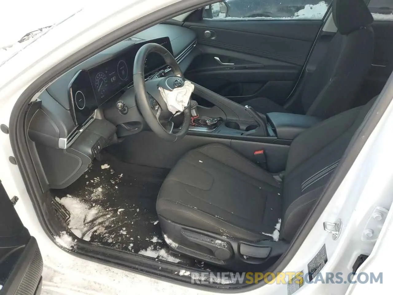 7 fotografías del automóvil dañado KMHLM4DG0RU736051 HYUNDAI ELANTRA 2024