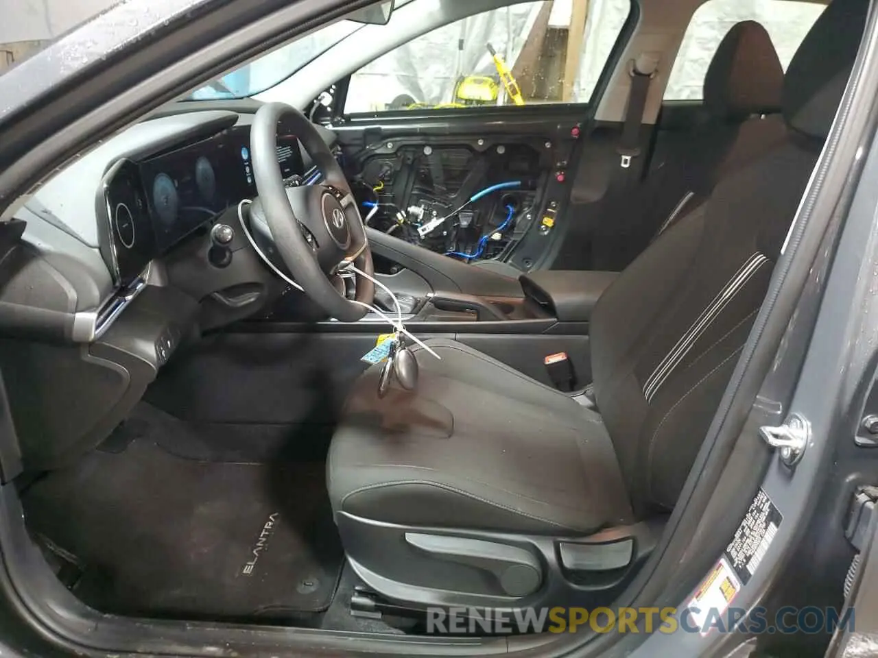 7 fotografías del automóvil dañado KMHLM4DG0RU736700 HYUNDAI ELANTRA 2024