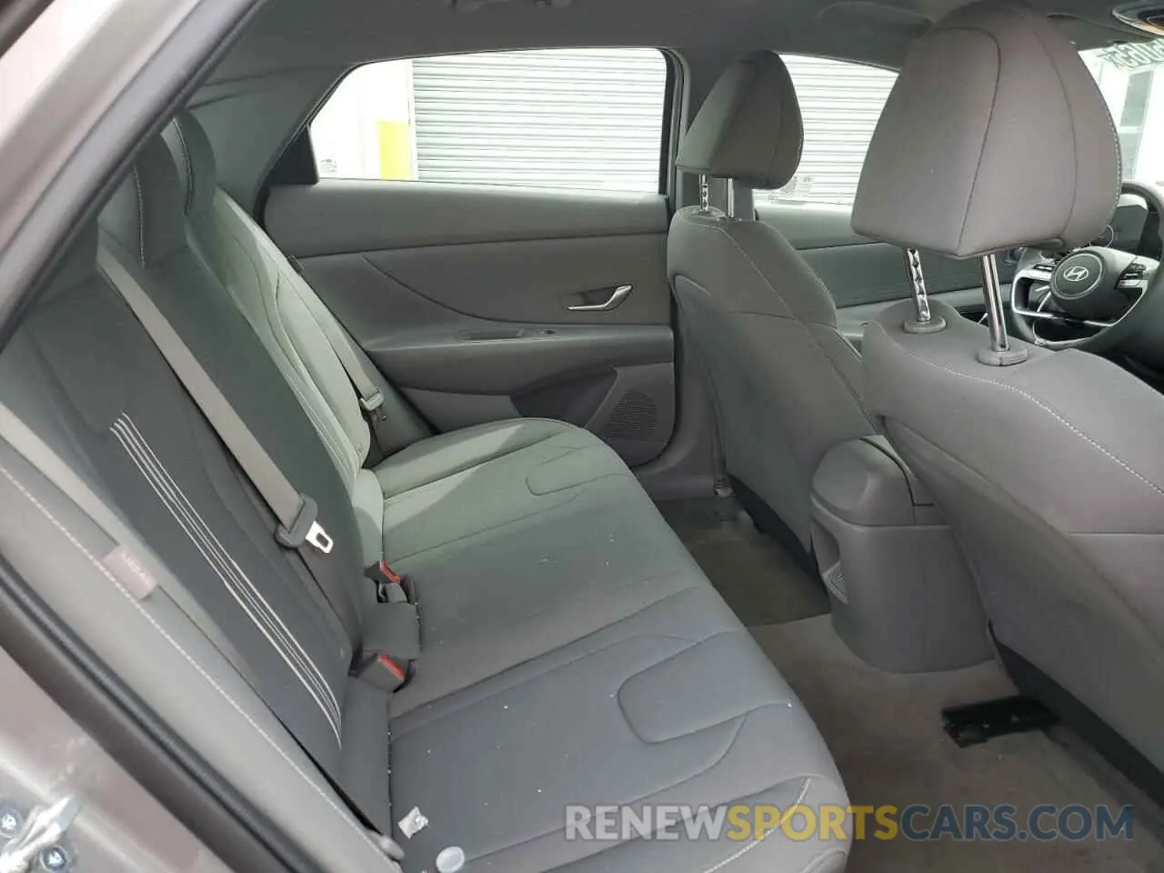 10 fotografías del automóvil dañado KMHLM4DG0RU743274 HYUNDAI ELANTRA 2024