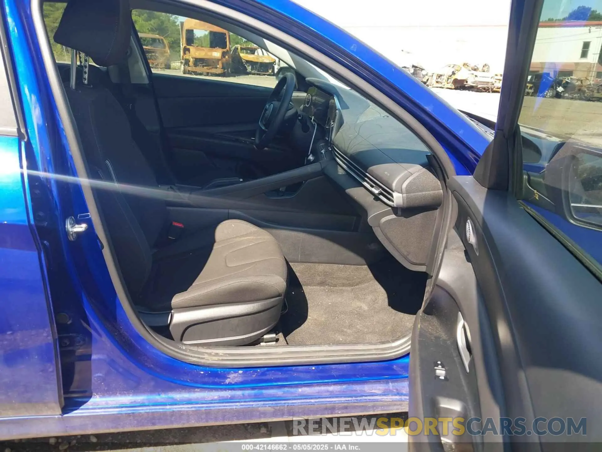 5 fotografías del automóvil dañado KMHLM4DG0RU767025 HYUNDAI ELANTRA 2024
