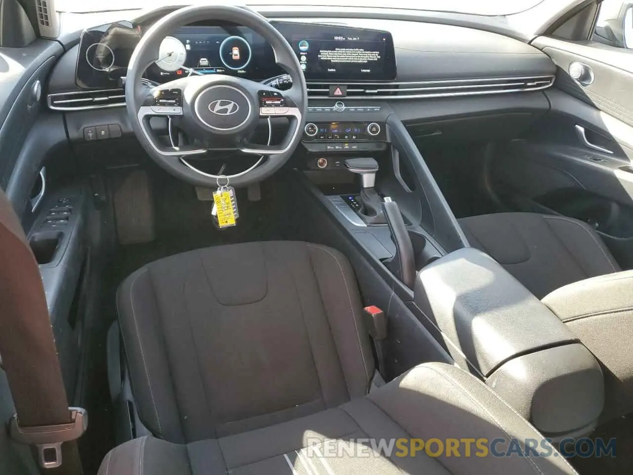 8 fotografías del automóvil dañado KMHLM4DG1RU654152 HYUNDAI ELANTRA 2024