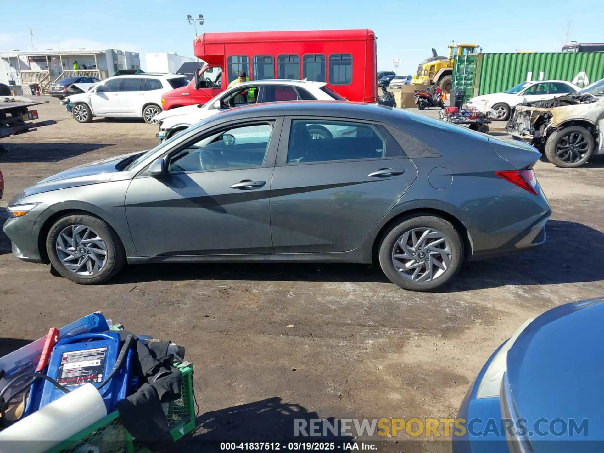14 fotografías del automóvil dañado KMHLM4DG1RU663238 HYUNDAI ELANTRA 2024