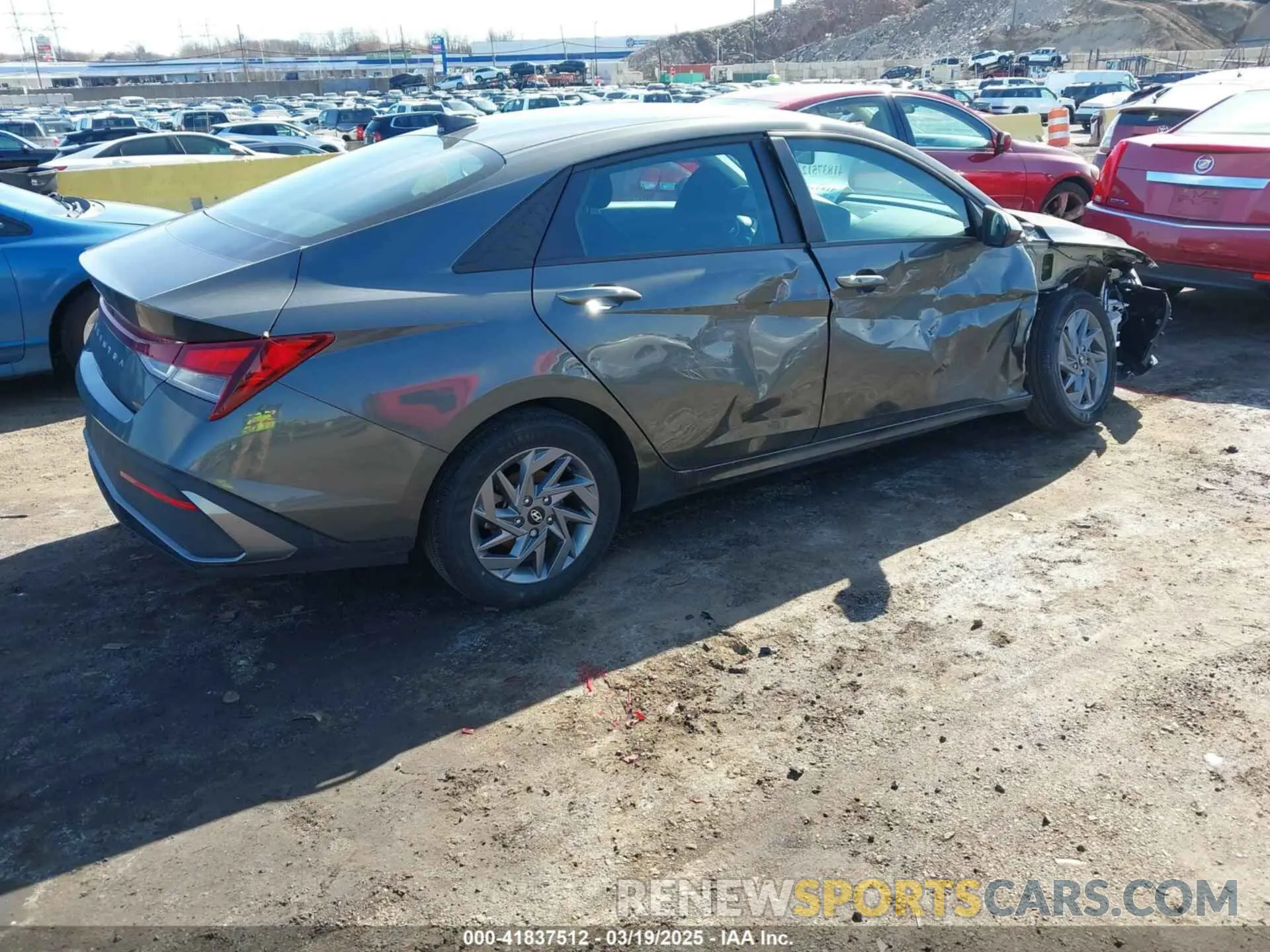4 fotografías del automóvil dañado KMHLM4DG1RU663238 HYUNDAI ELANTRA 2024