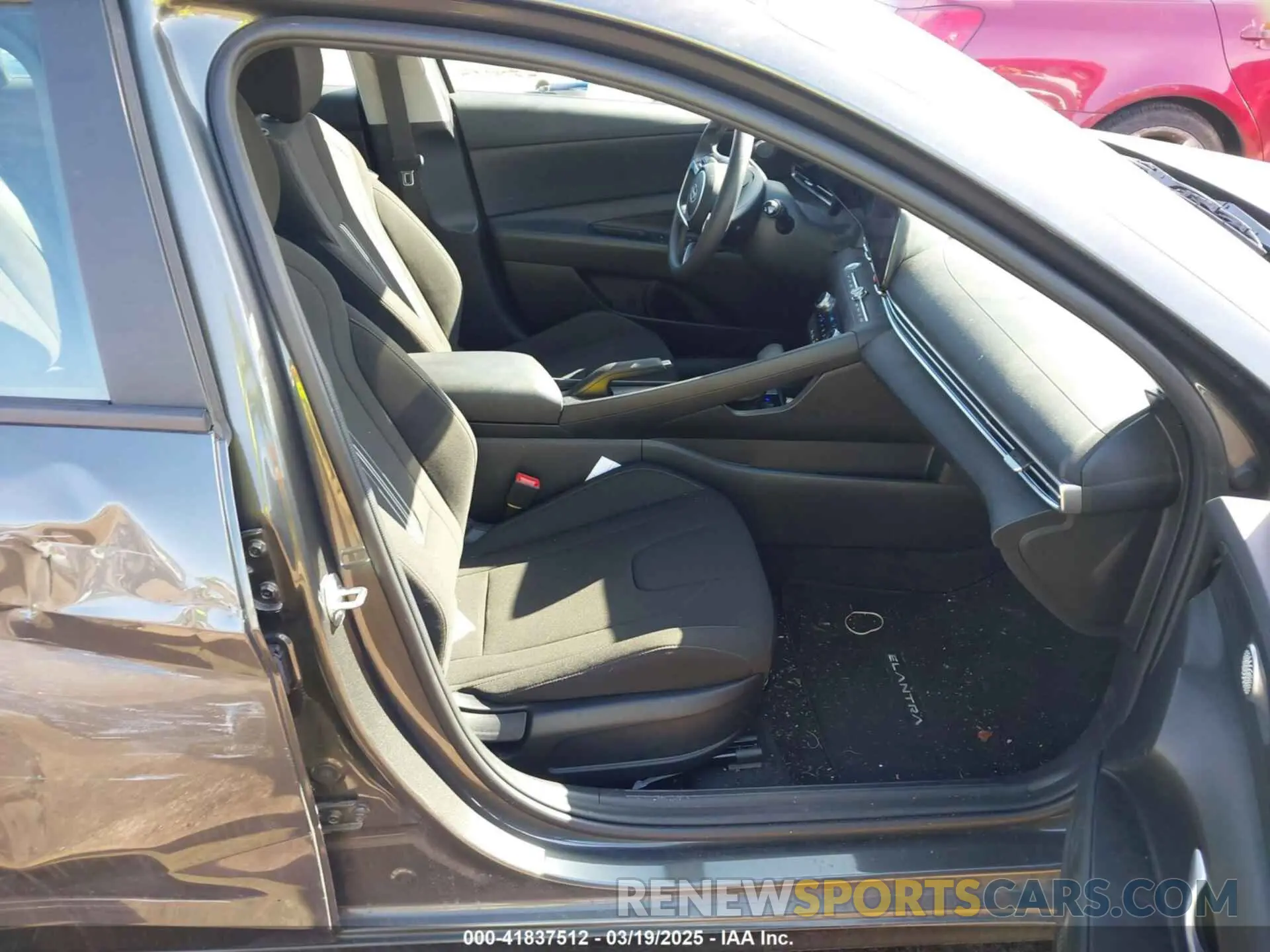 5 fotografías del automóvil dañado KMHLM4DG1RU663238 HYUNDAI ELANTRA 2024
