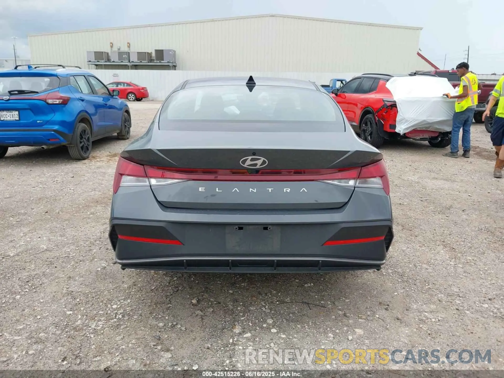 16 fotografías del automóvil dañado KMHLM4DG1RU756339 HYUNDAI ELANTRA 2024