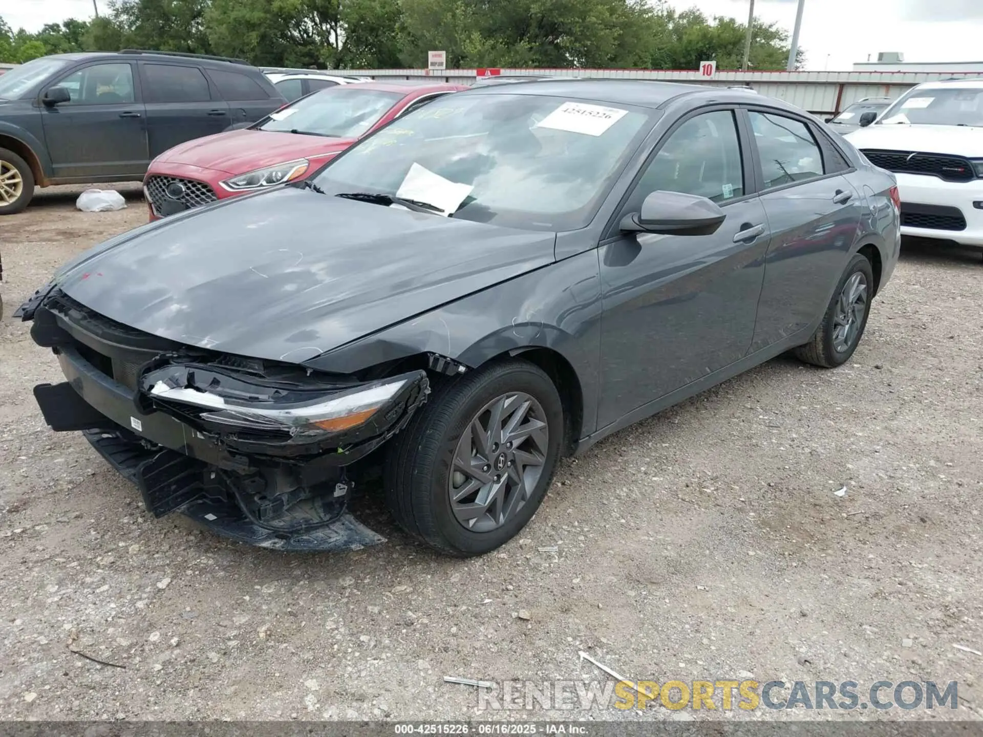 2 fotografías del automóvil dañado KMHLM4DG1RU756339 HYUNDAI ELANTRA 2024