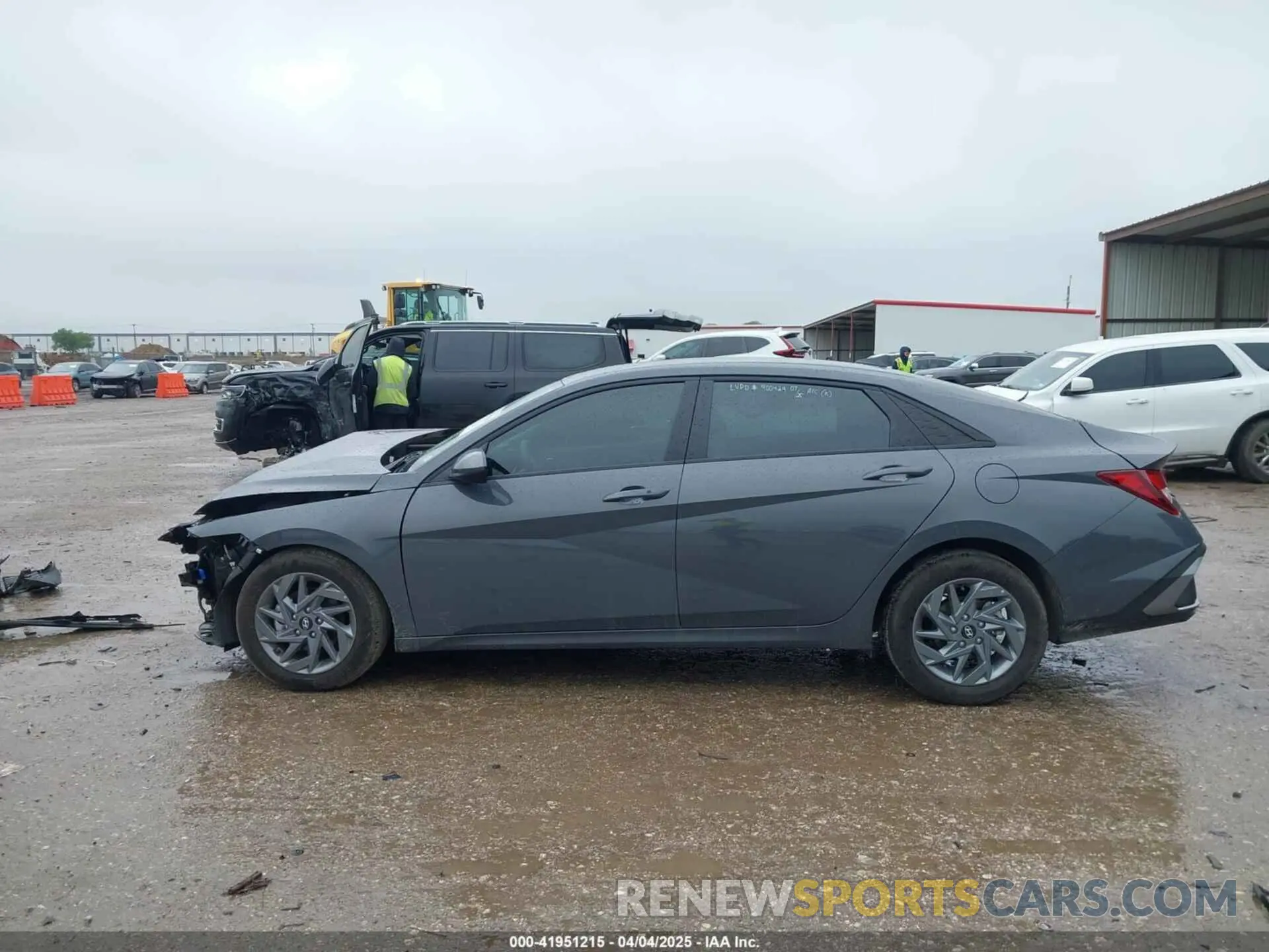 14 fotografías del automóvil dañado KMHLM4DG1RU808245 HYUNDAI ELANTRA 2024