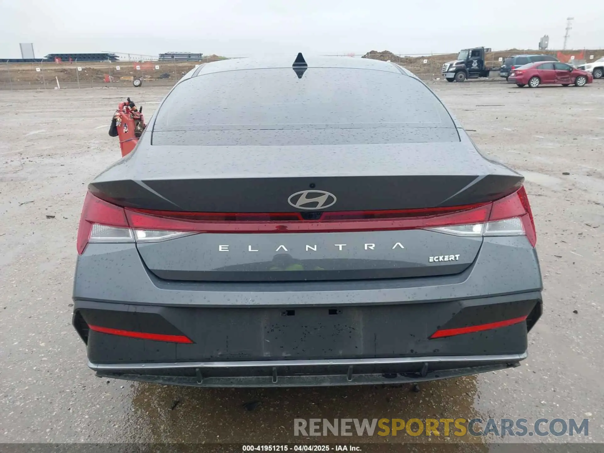 16 fotografías del automóvil dañado KMHLM4DG1RU808245 HYUNDAI ELANTRA 2024