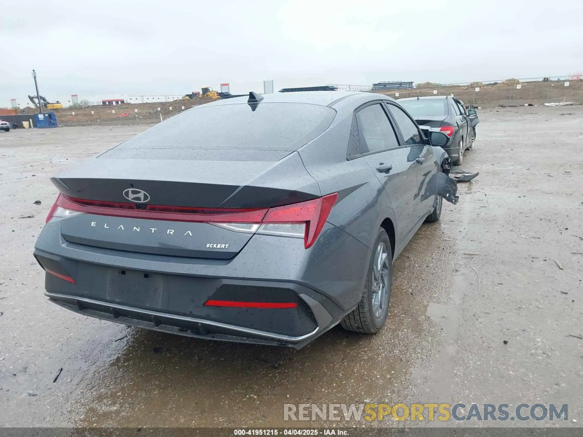 4 fotografías del automóvil dañado KMHLM4DG1RU808245 HYUNDAI ELANTRA 2024