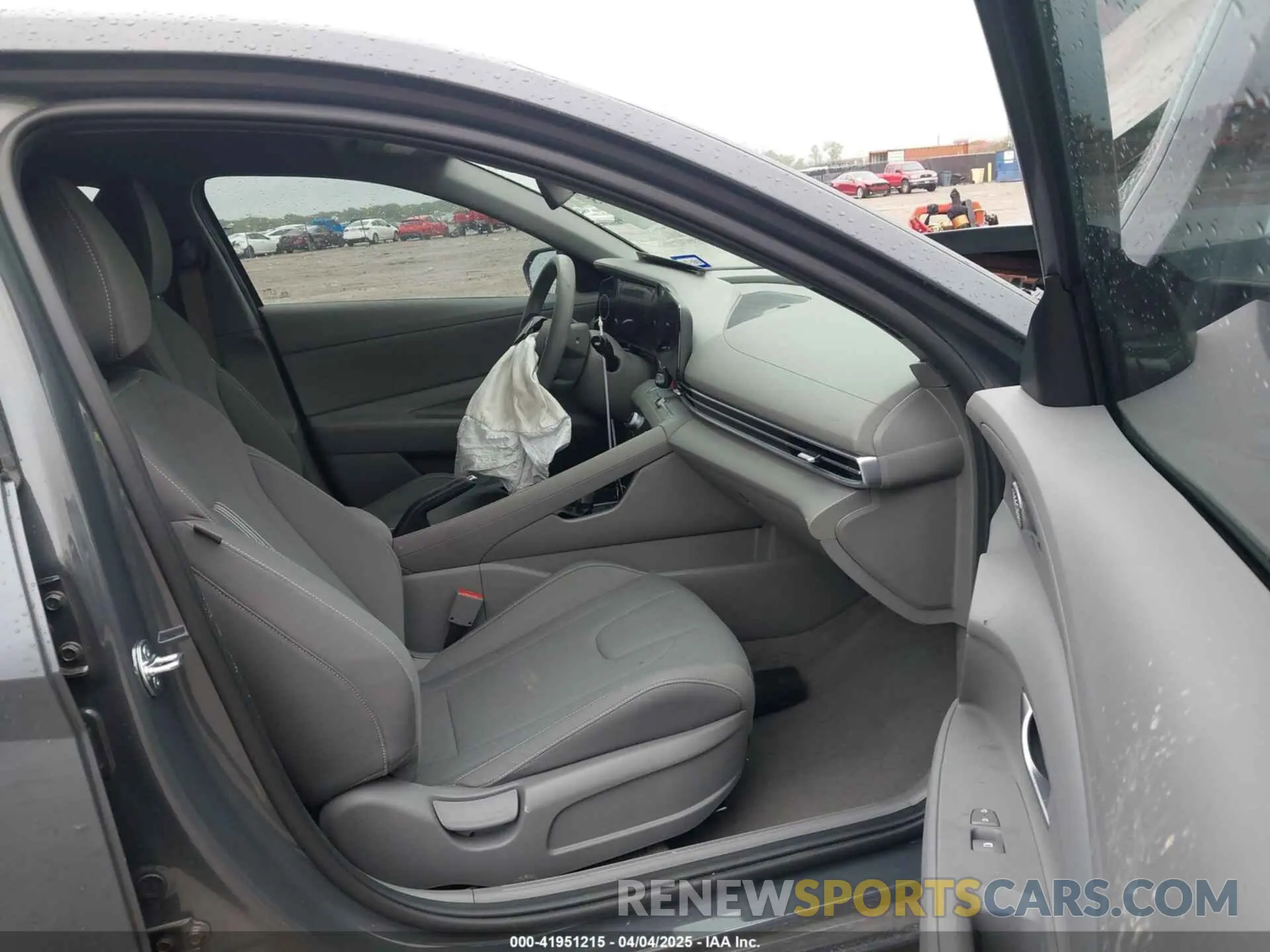 5 fotografías del automóvil dañado KMHLM4DG1RU808245 HYUNDAI ELANTRA 2024