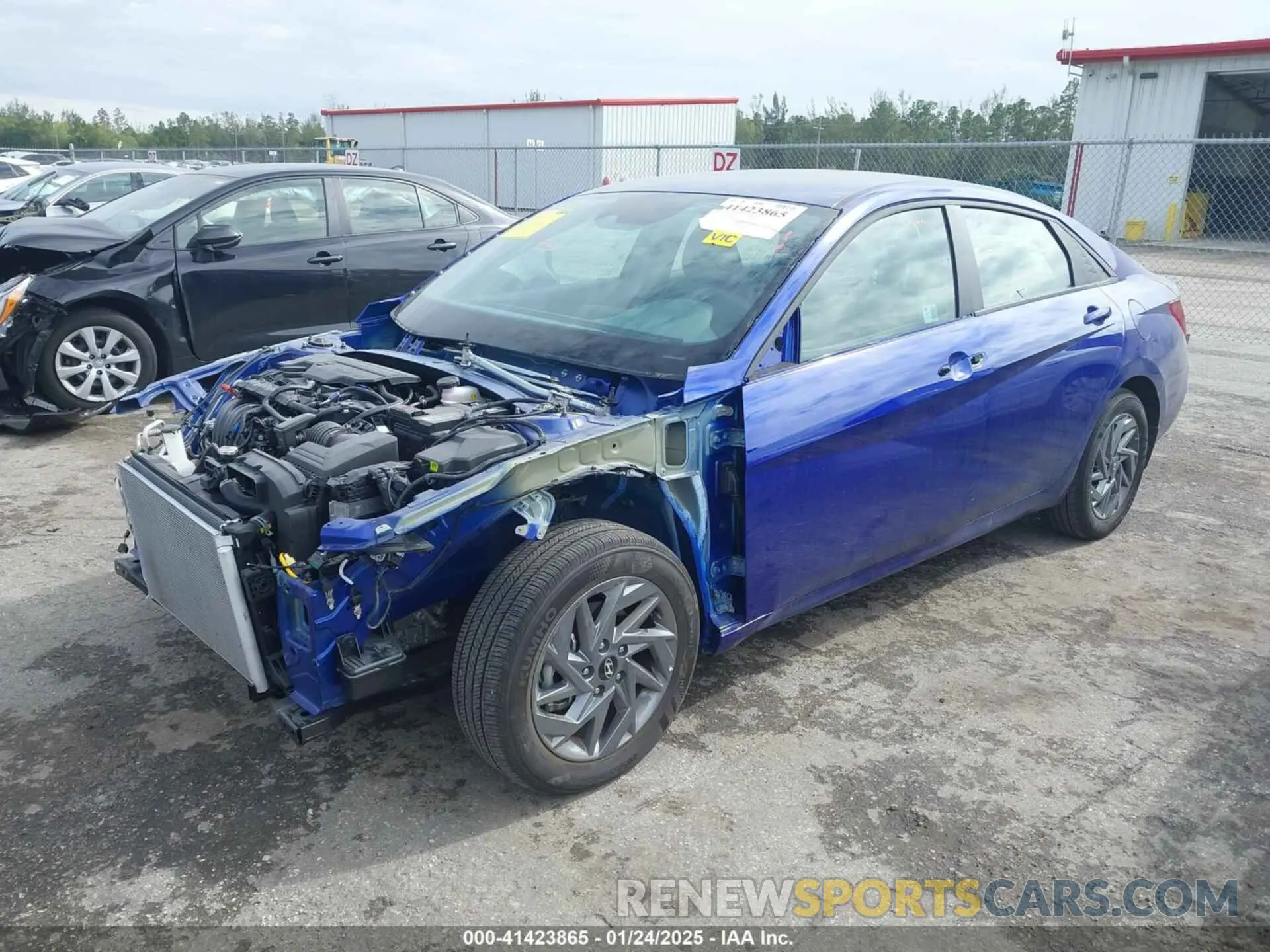 2 fotografías del automóvil dañado KMHLM4DG1RU828804 HYUNDAI ELANTRA 2024