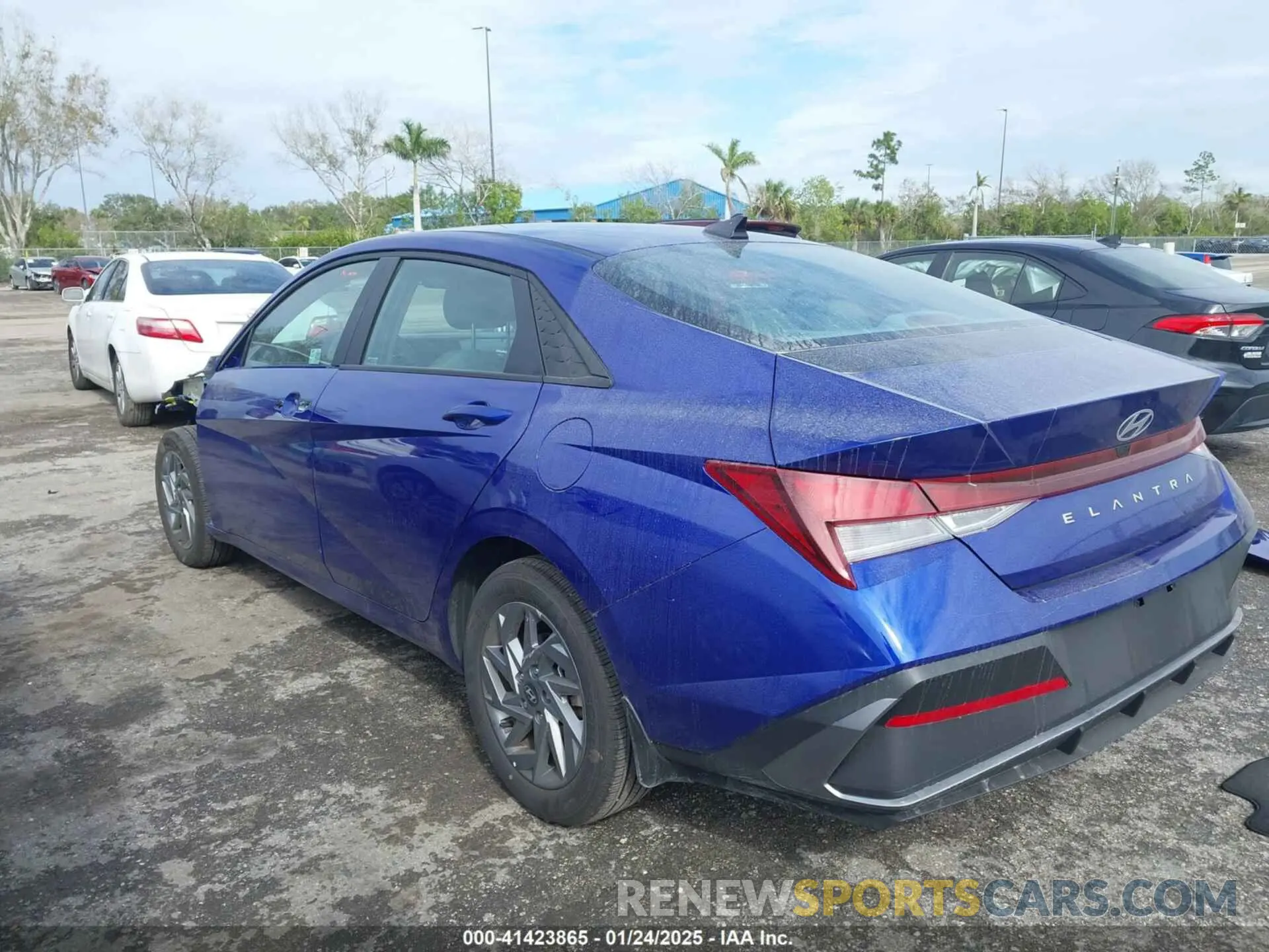 3 fotografías del automóvil dañado KMHLM4DG1RU828804 HYUNDAI ELANTRA 2024