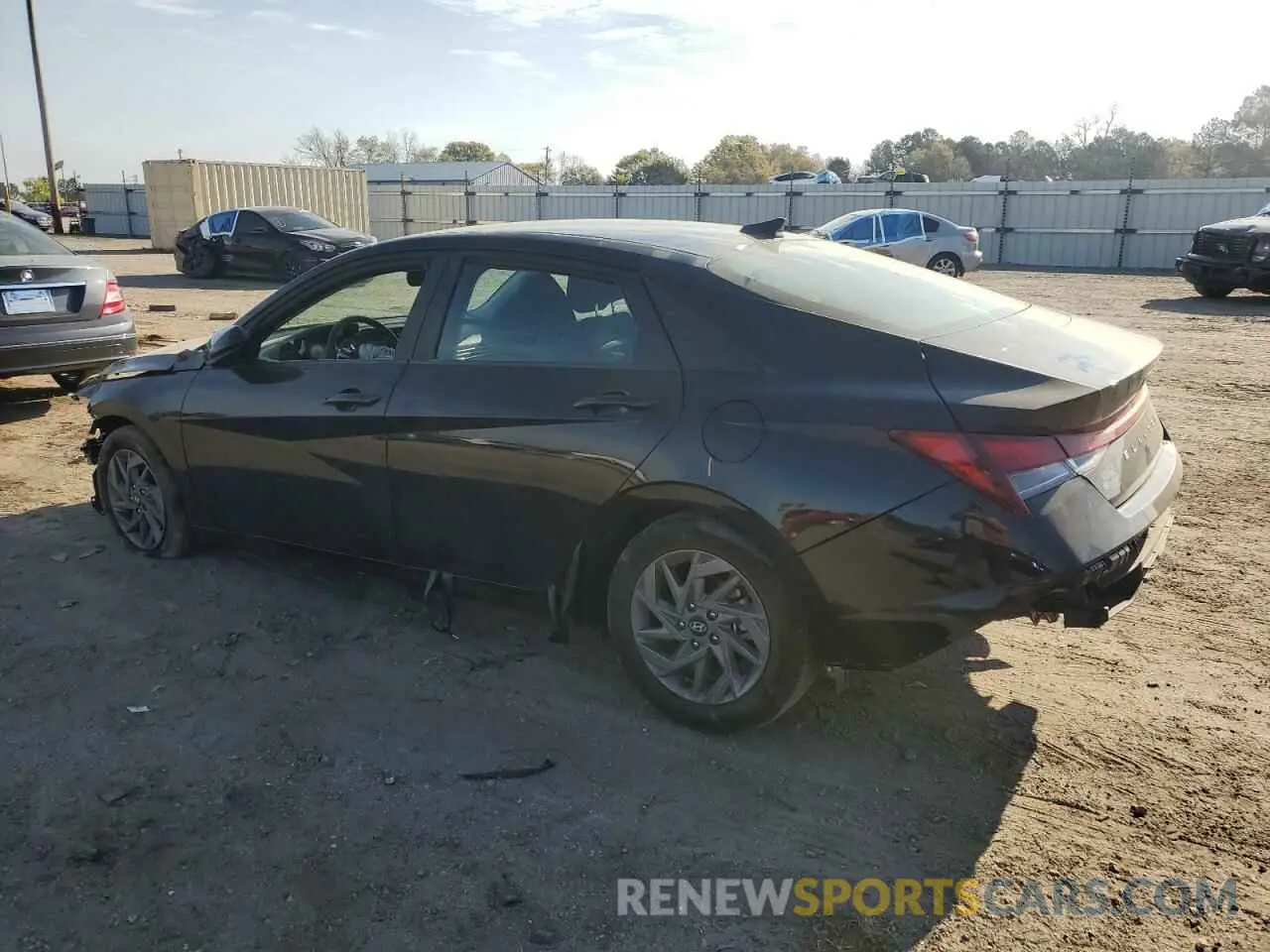 2 fotografías del automóvil dañado KMHLM4DG2RU658386 HYUNDAI ELANTRA 2024