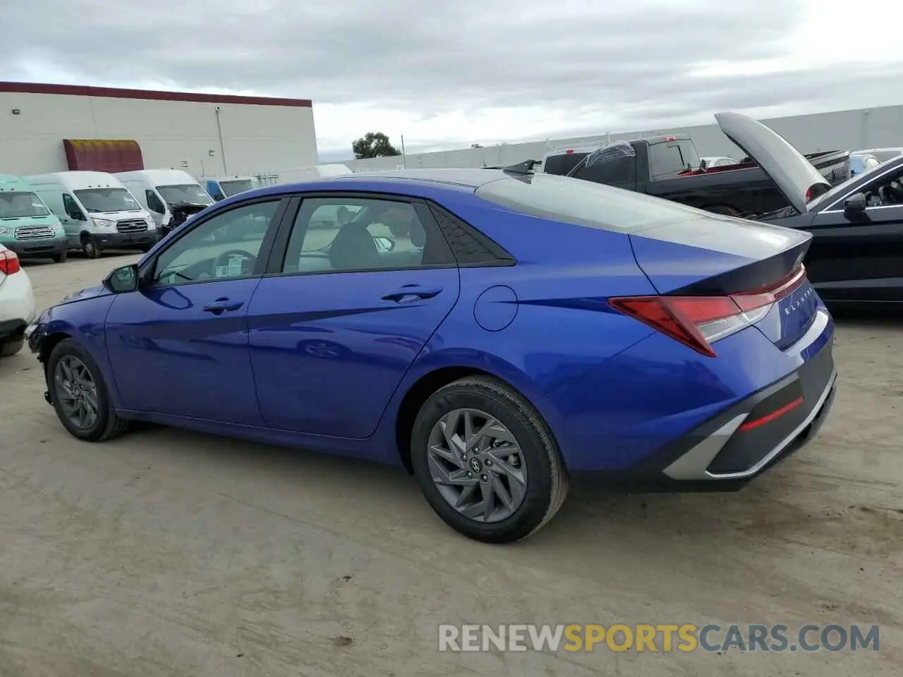 2 fotografías del automóvil dañado KMHLM4DG2RU668660 HYUNDAI ELANTRA 2024